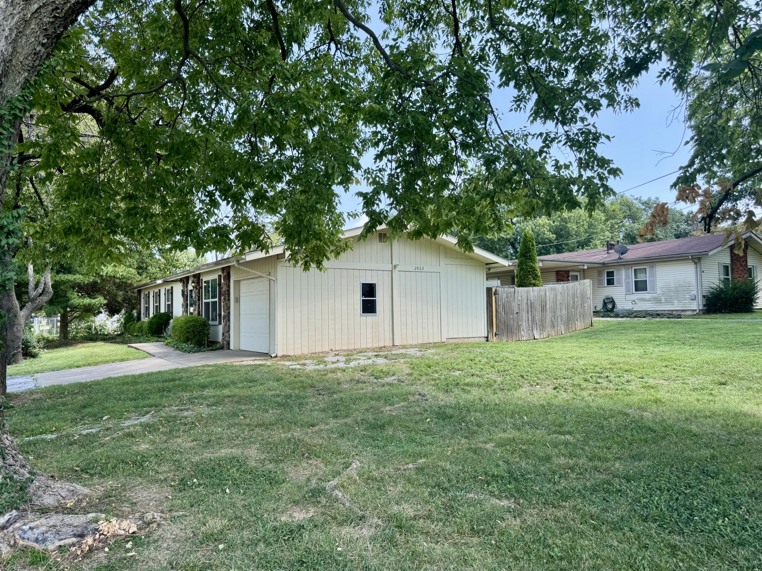Photo 18 - Residential for sale – 2862 N Pierce Avenue  Springfield, MO