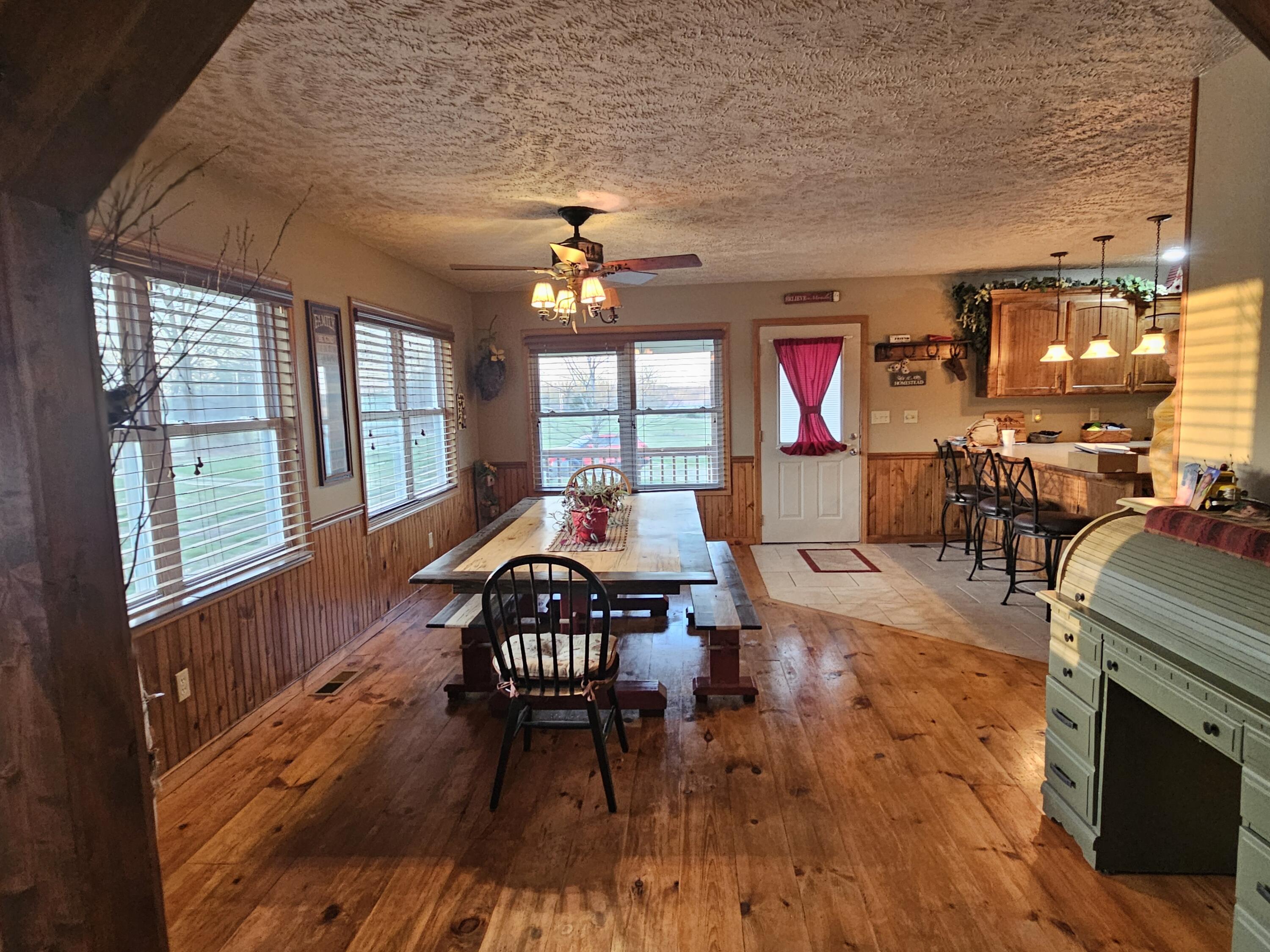 Photo 11 - Residential for sale – 14109  Lawrence 2160   Mt Vernon, MO