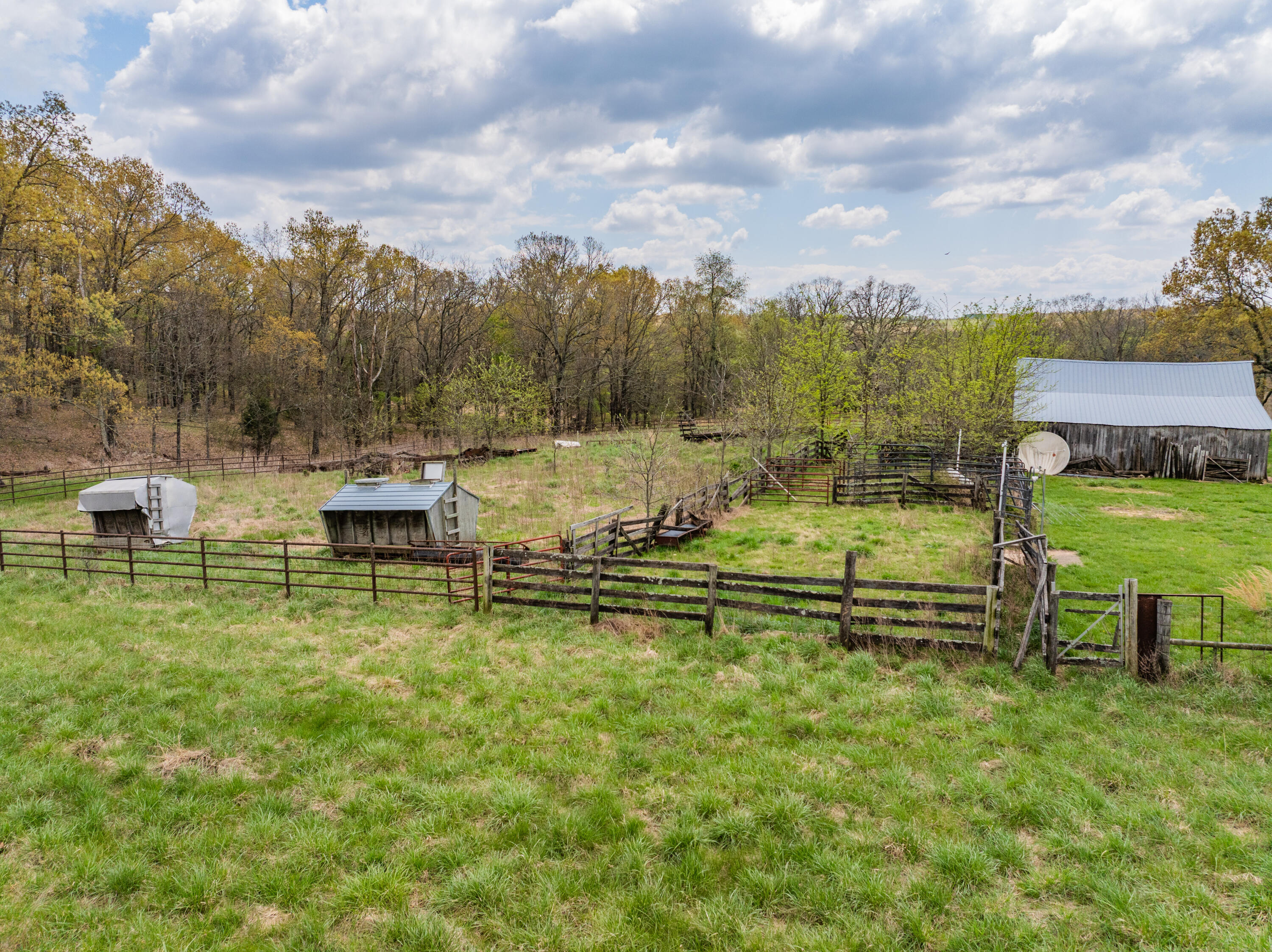 Photo 32 - Farm for sale – 2722  Co Rd 347   Koshkonong, MO