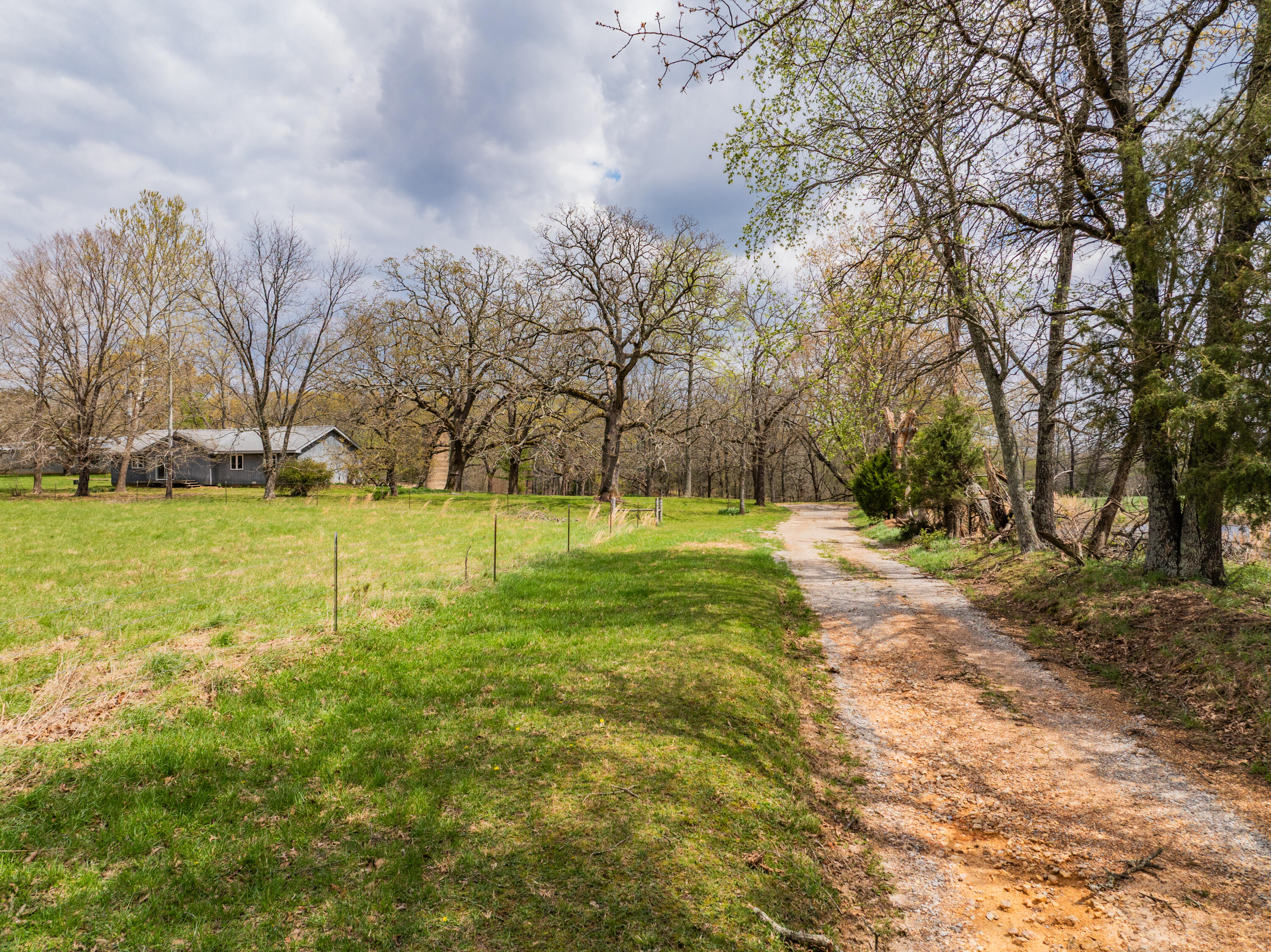Photo 36 - Farm for sale – 2722  Co Rd 347   Koshkonong, MO