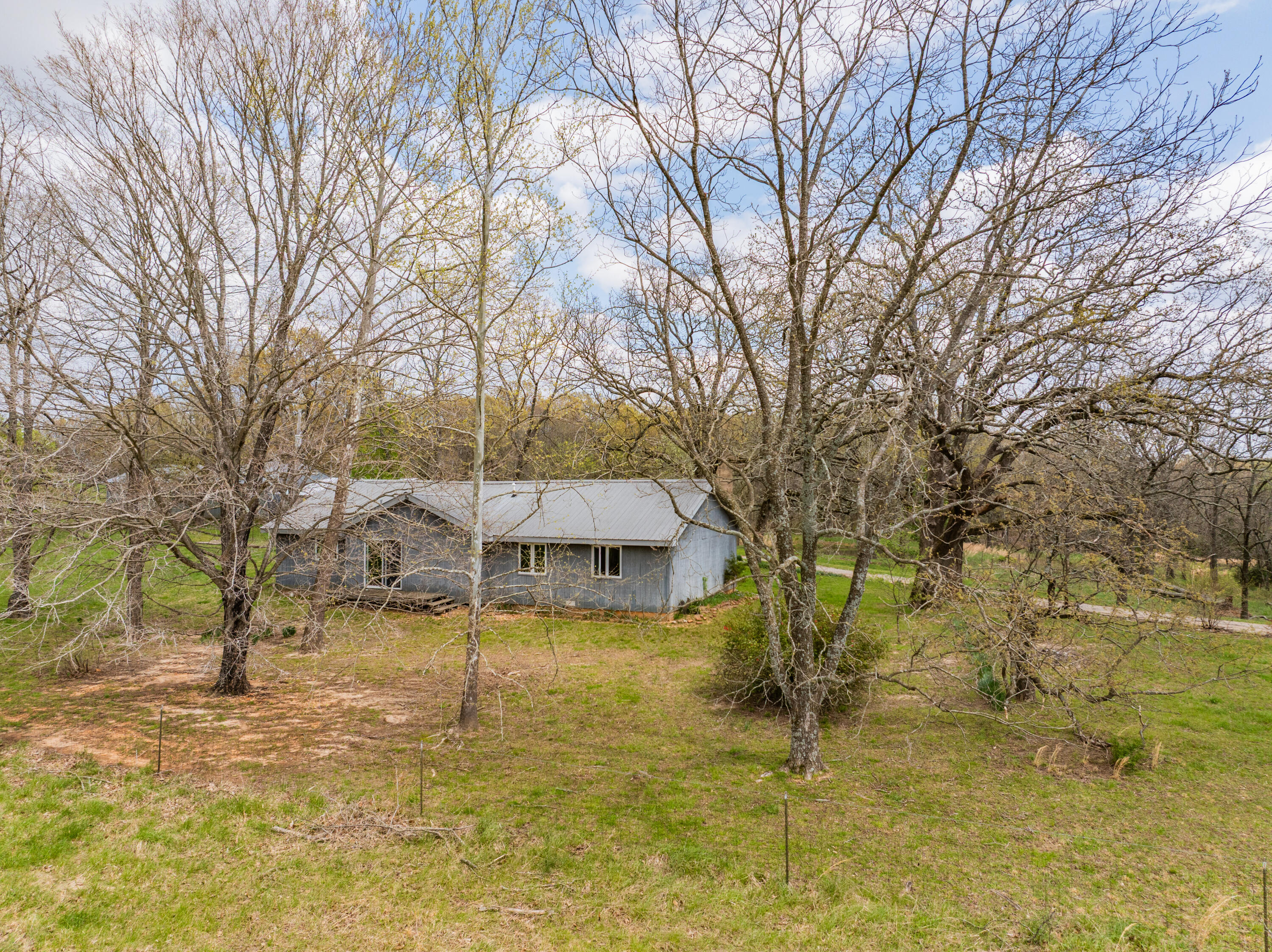 Photo 34 - Farm for sale – 2722  Co Rd 347   Koshkonong, MO