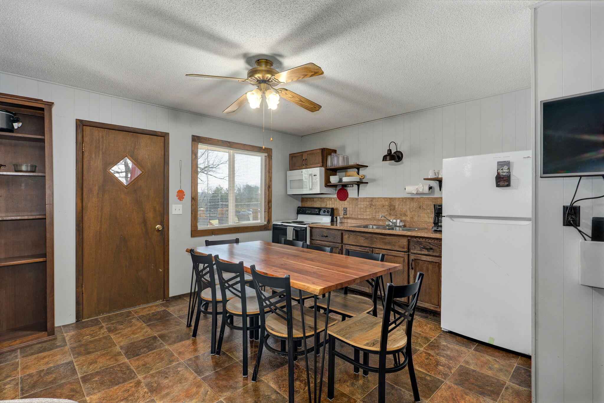 Photo 3 - Residential for sale – 1715  Hideaway Road  Galena, MO