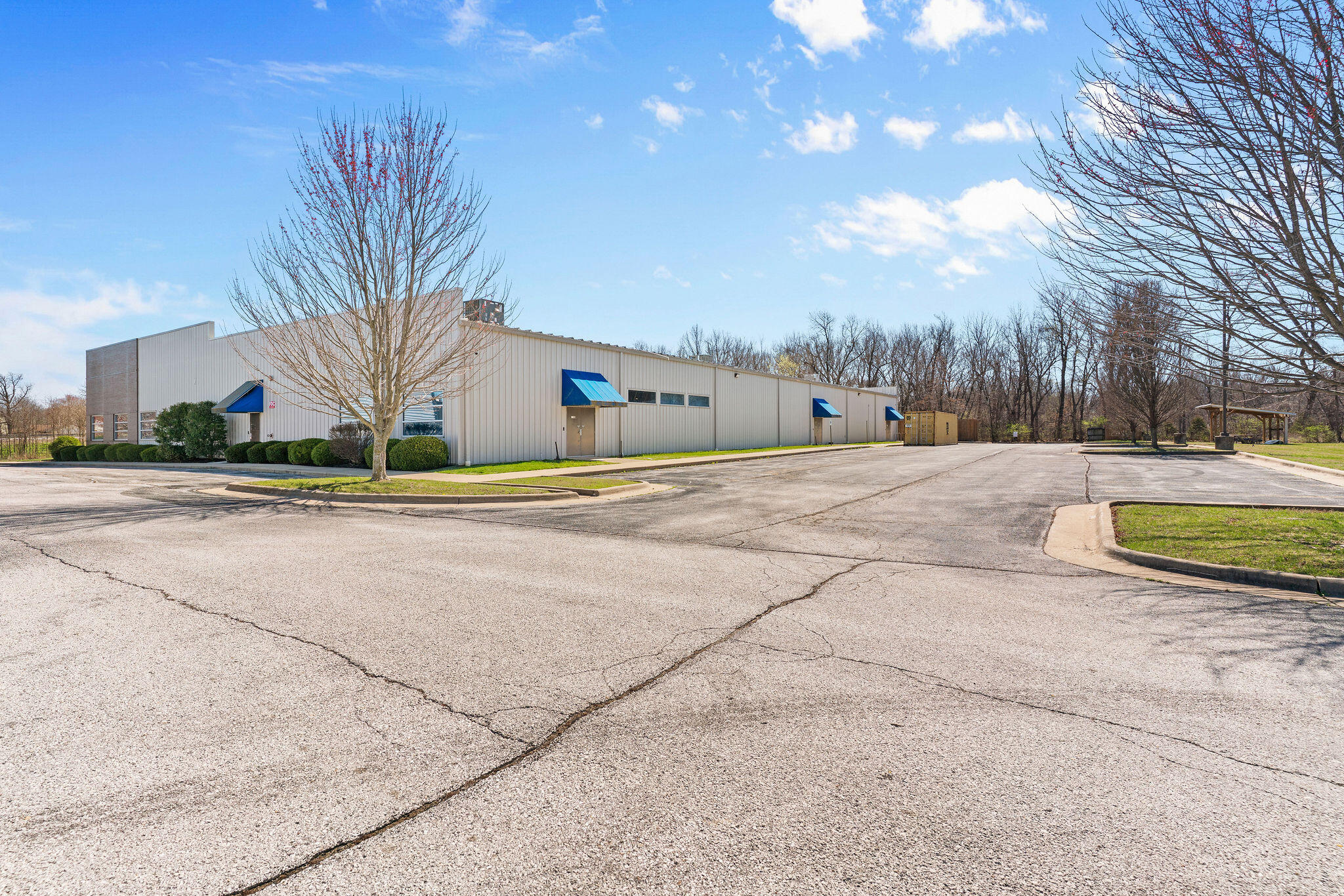 Photo 6 - Commercial Sale for sale – 3340 E Cherry Street  Springfield, MO