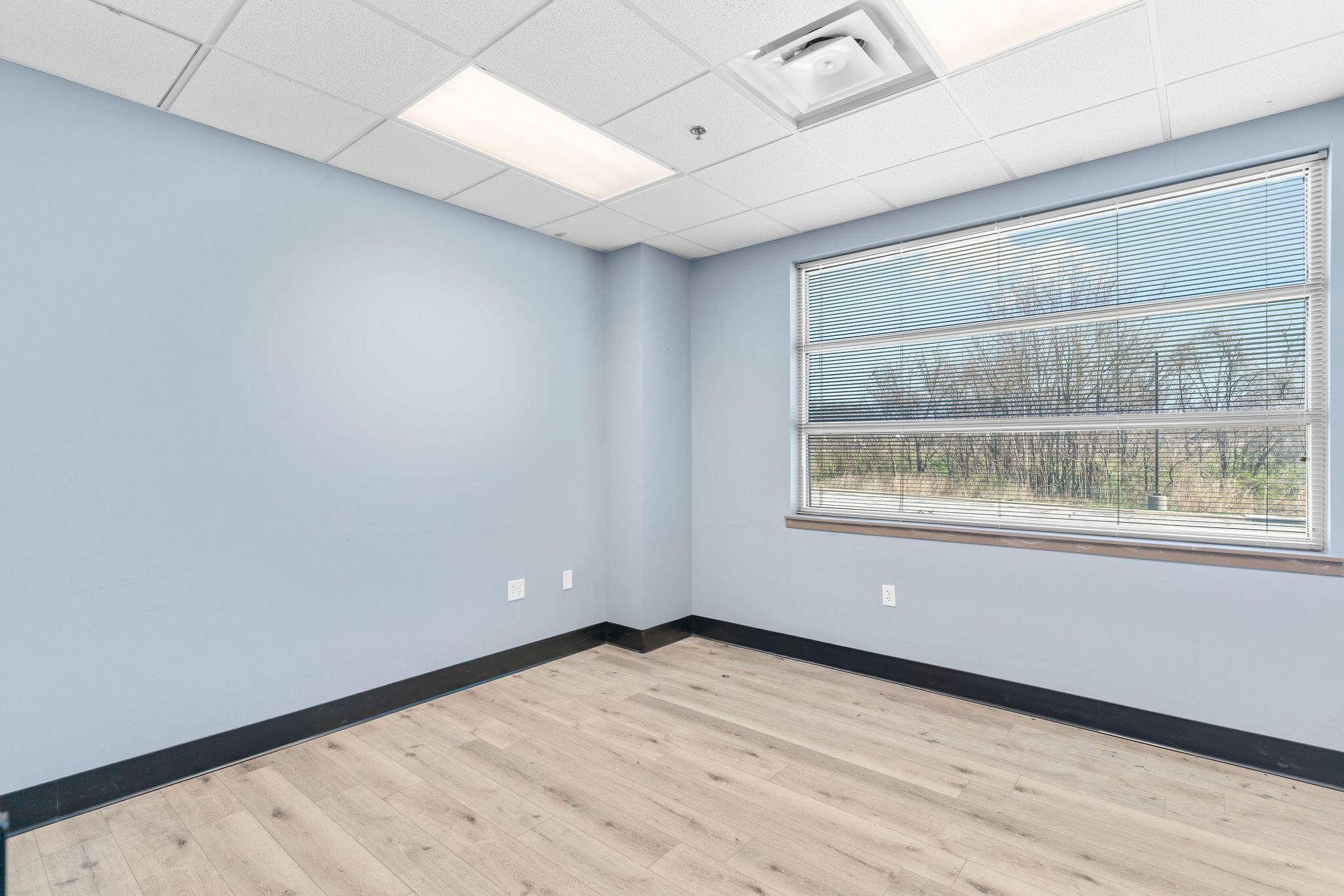 Photo 16 - Commercial Sale for sale – 3340 E Cherry Street  Springfield, MO