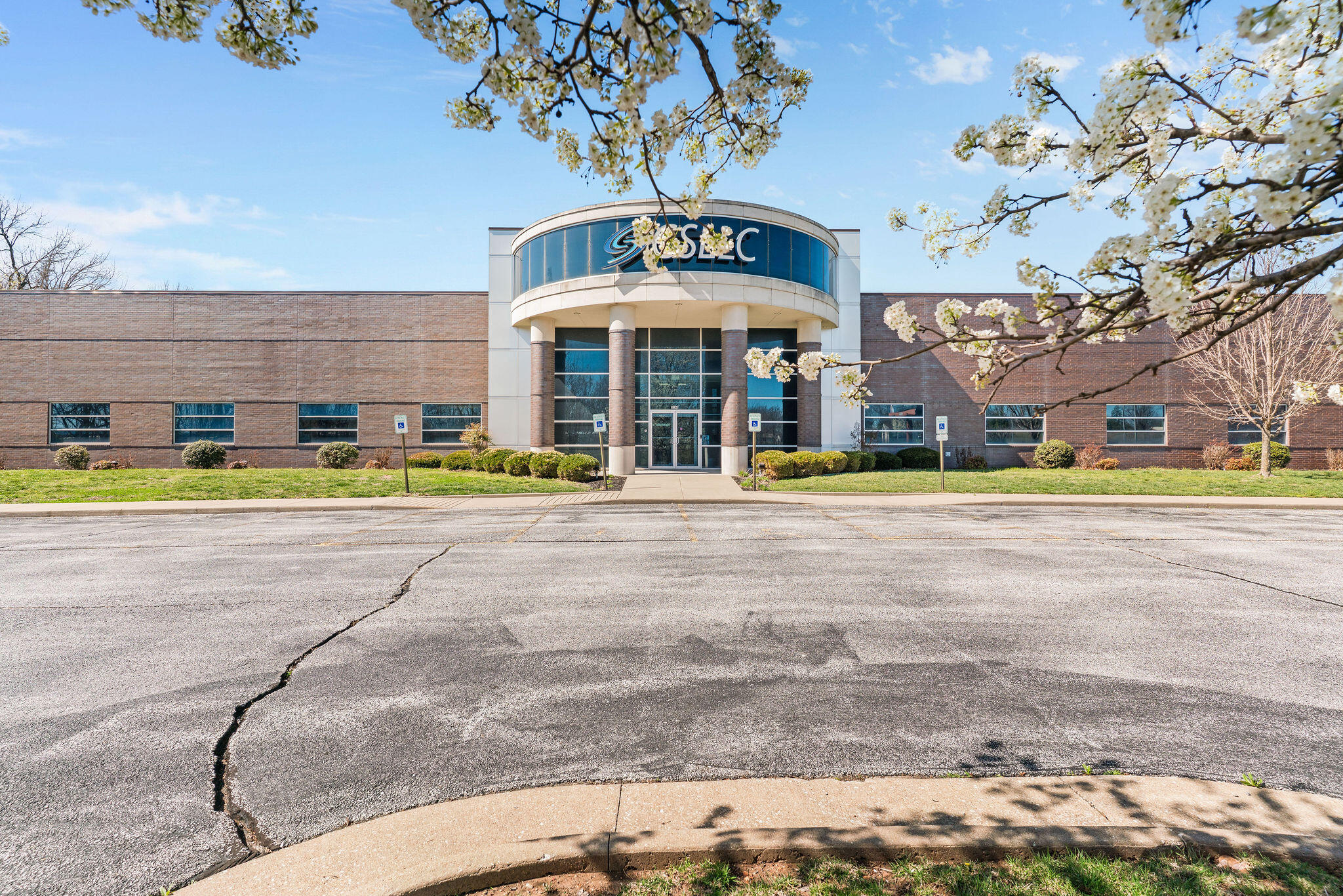 Photo 3 - Commercial Sale for sale – 3340 E Cherry Street  Springfield, MO