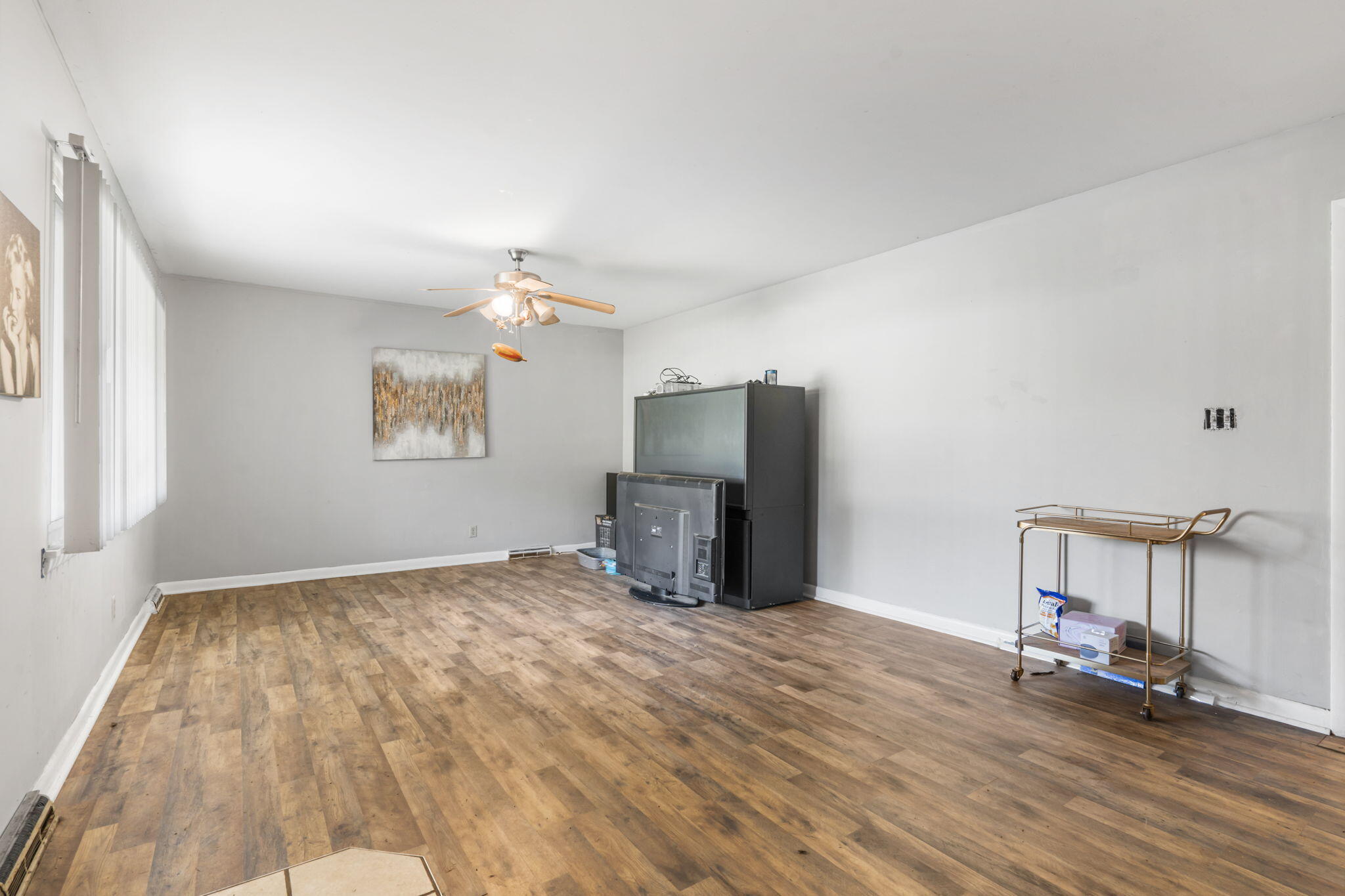 Photo 3 - Residential for sale – 2012 S Roanoke Avenue  Springfield, MO