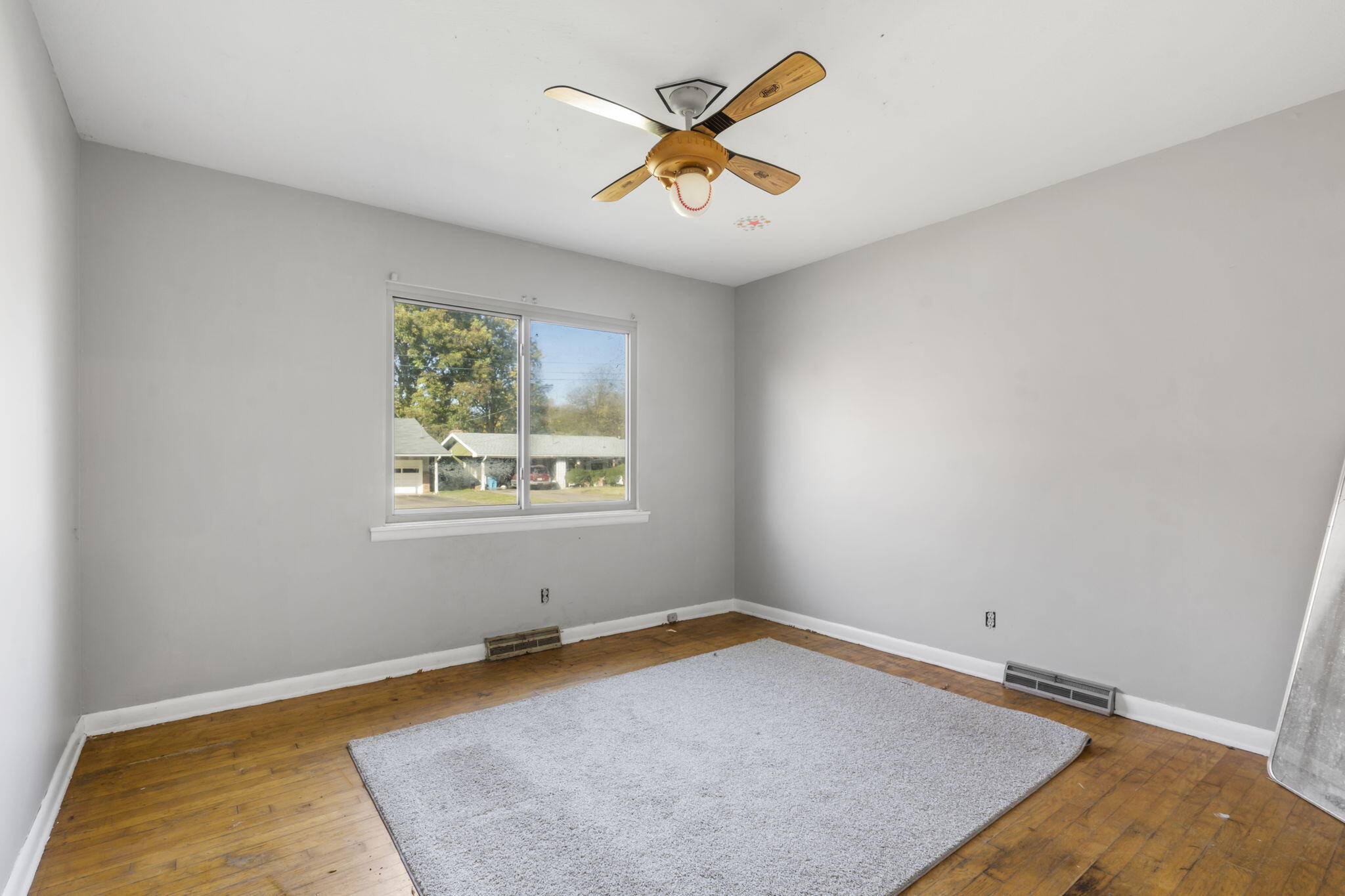 Photo 12 - Residential for sale – 2012 S Roanoke Avenue  Springfield, MO