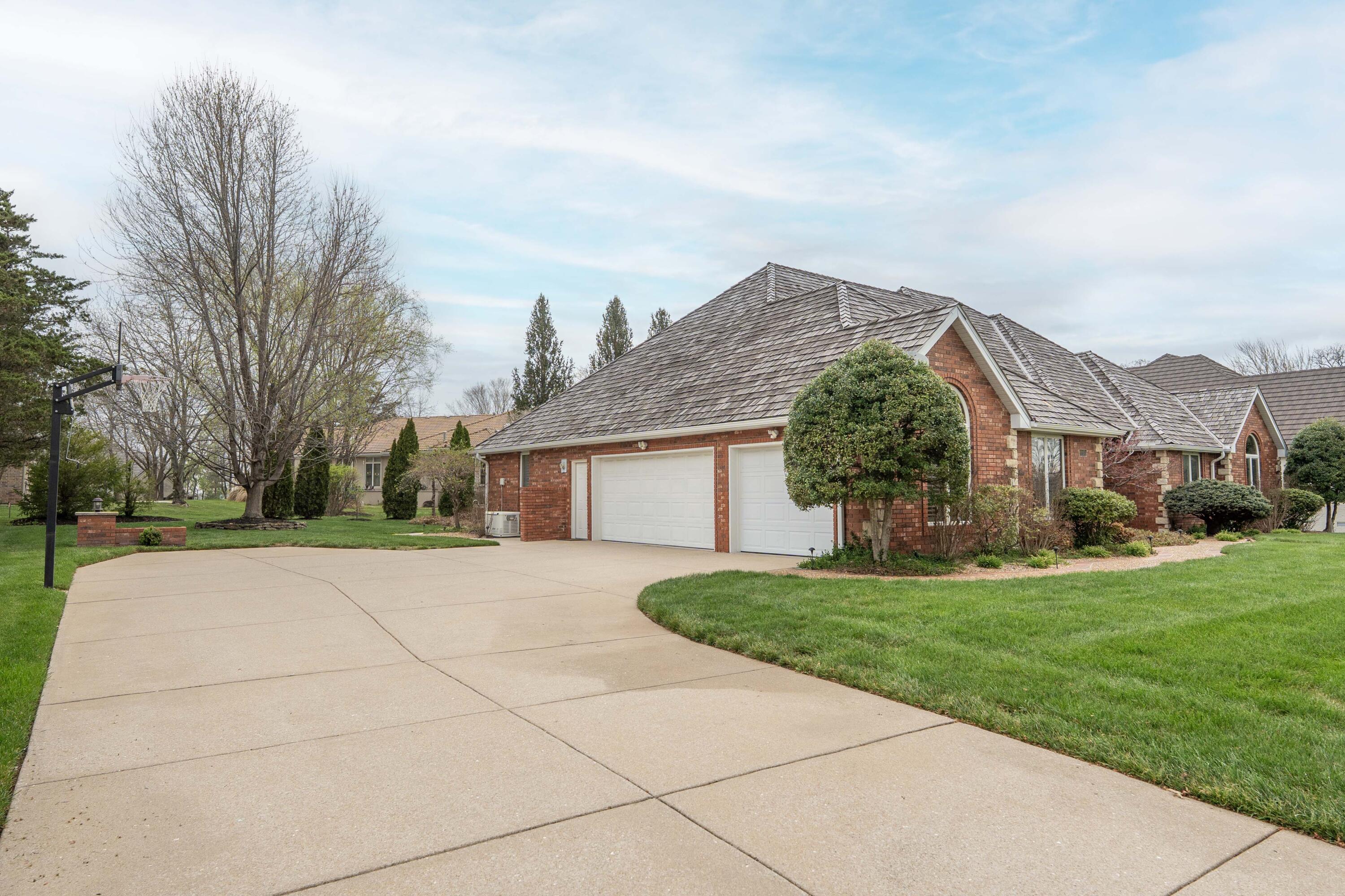 Photo 6 - Residential for sale – 3575 E Montrose Court  Springfield, MO