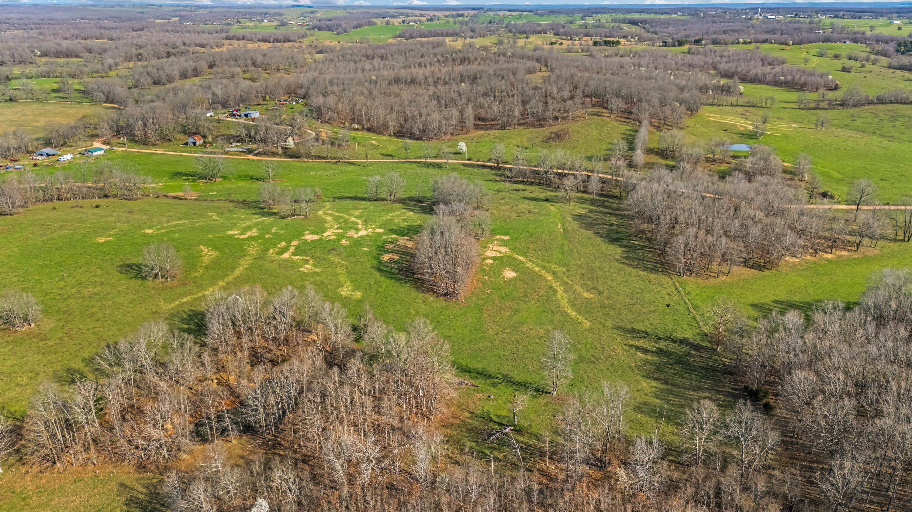 Photo 105 - Farm for sale – 1499  County Road 380   Koshkonong, MO