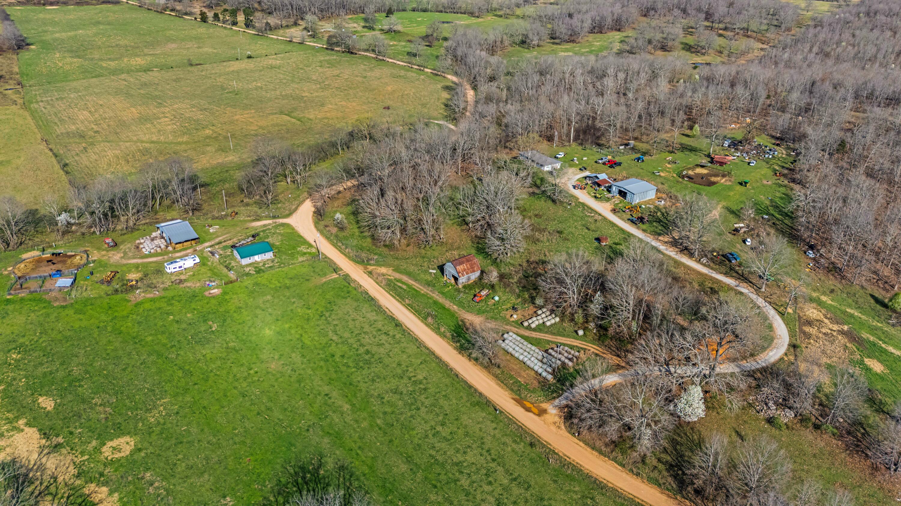 Photo 25 - Farm for sale – 1499  County Road 380   Koshkonong, MO