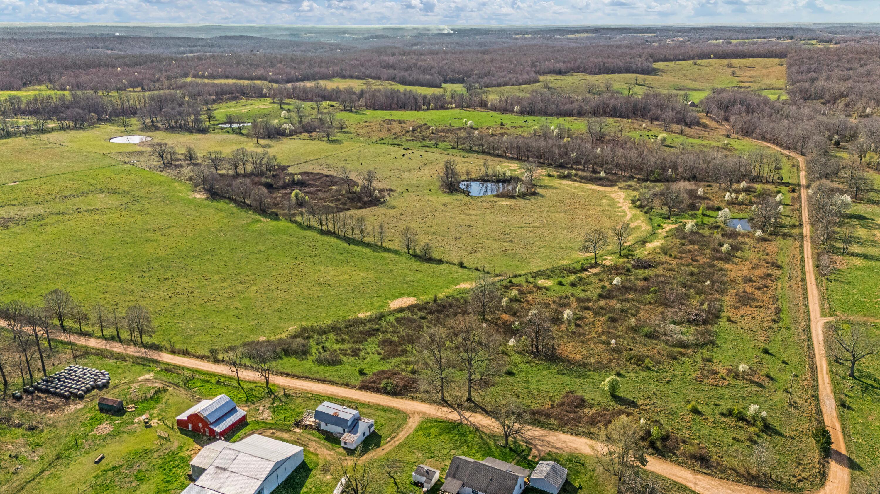 Photo 108 - Farm for sale – 1499  County Road 380   Koshkonong, MO