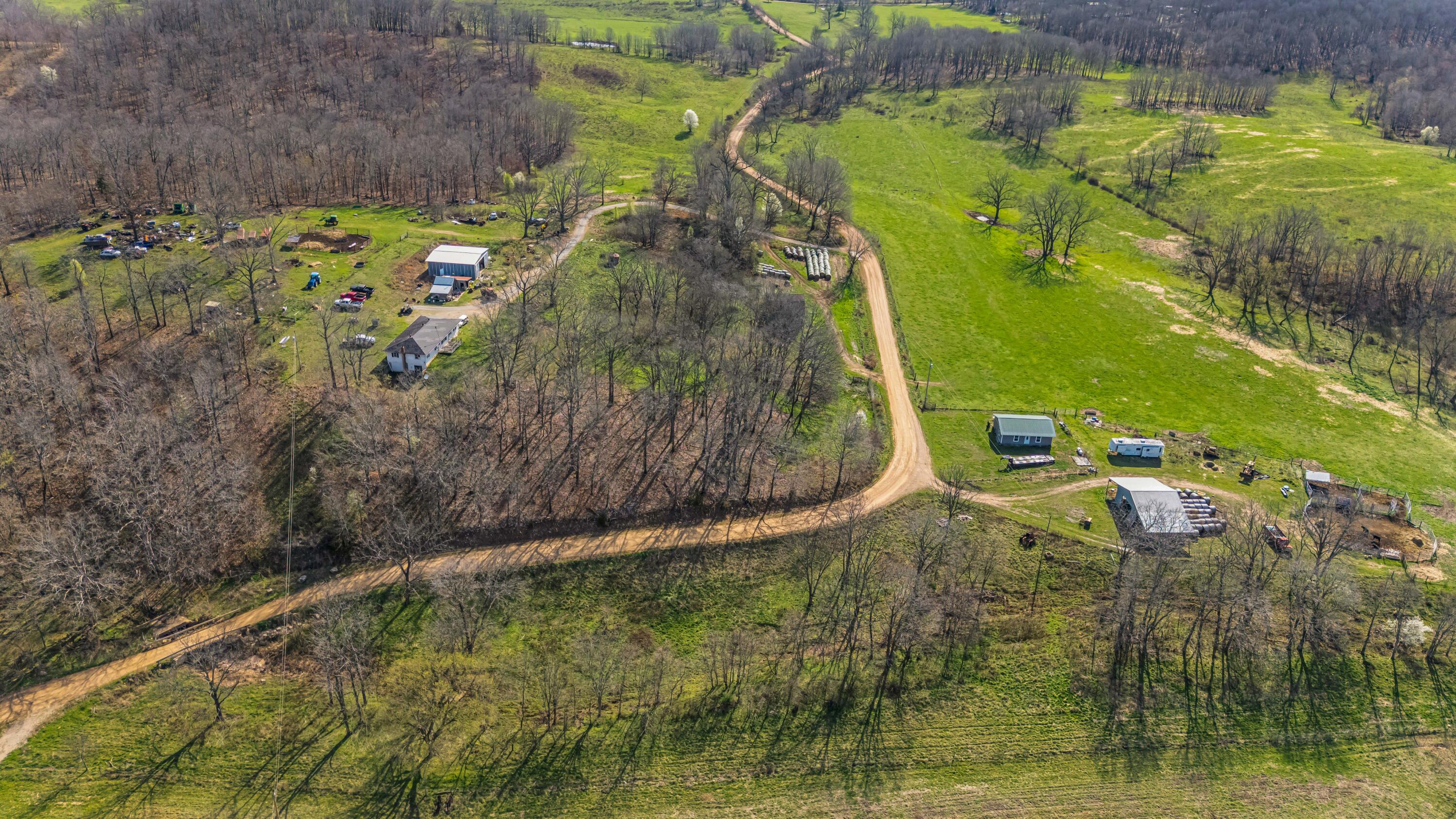Photo 113 - Farm for sale – 1499  County Road 380   Koshkonong, MO