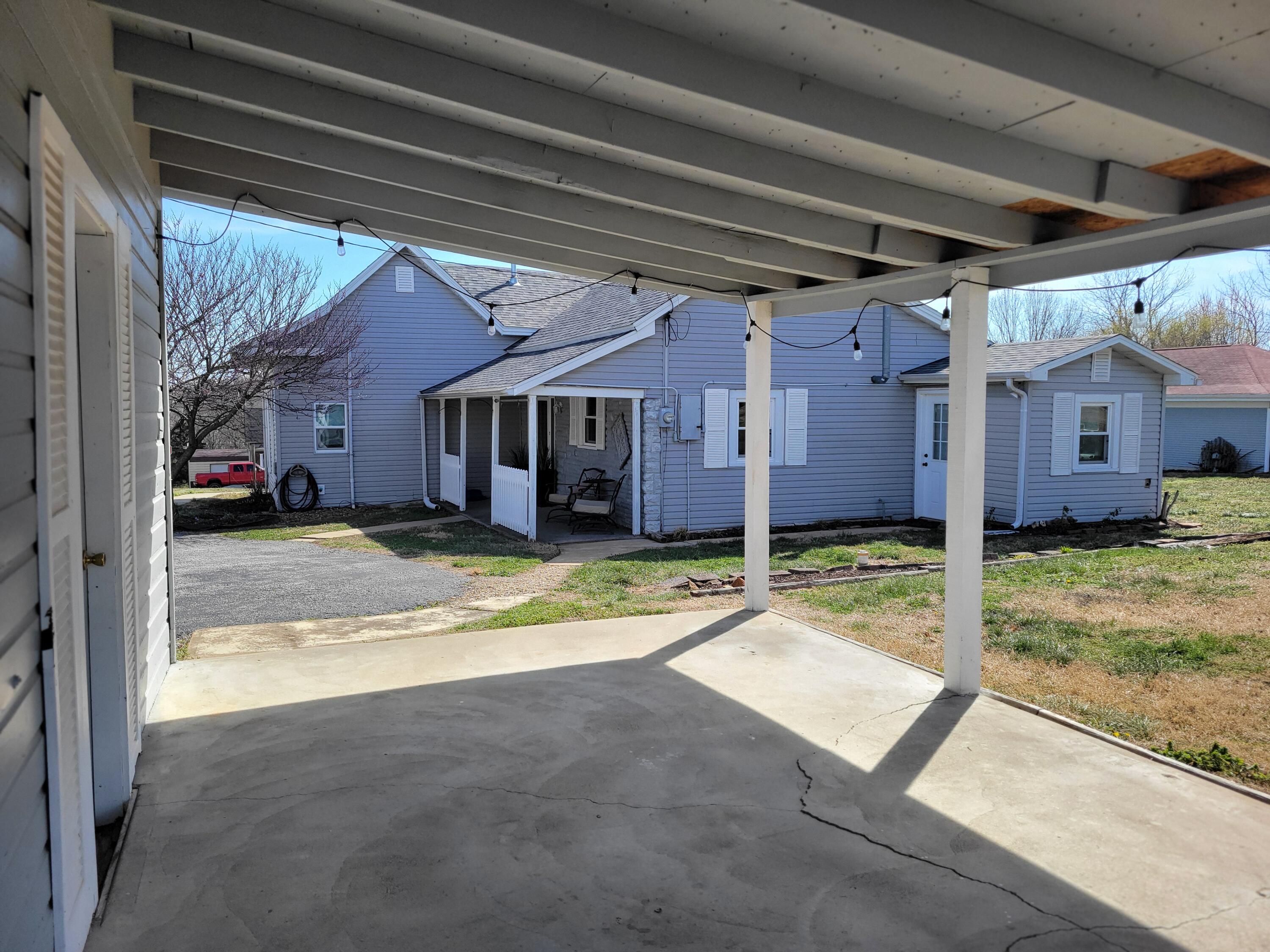 Photo 22 - Residential for sale – 401  South Street  Stockton, MO