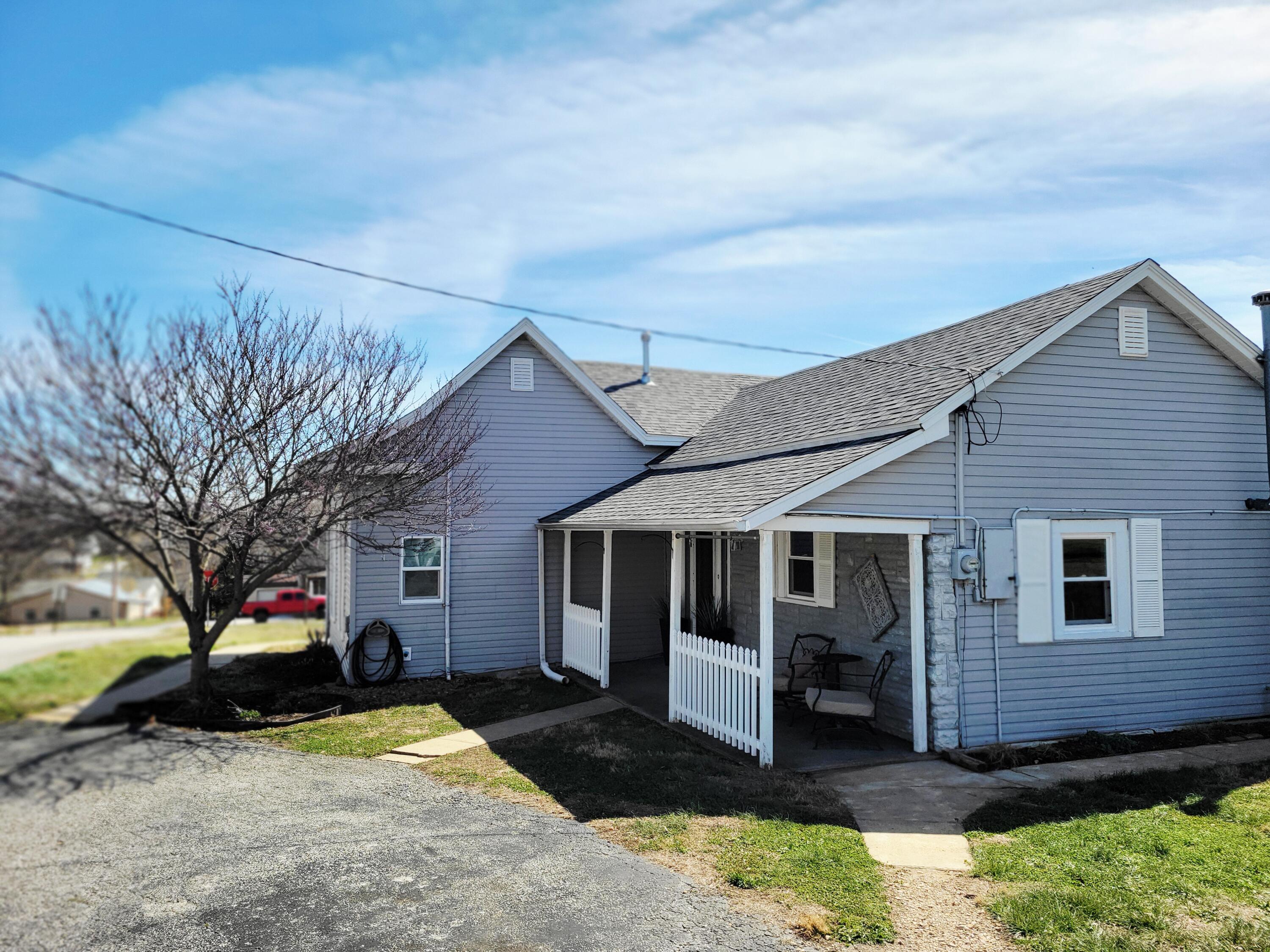 Photo 26 - Residential for sale – 401  South Street  Stockton, MO