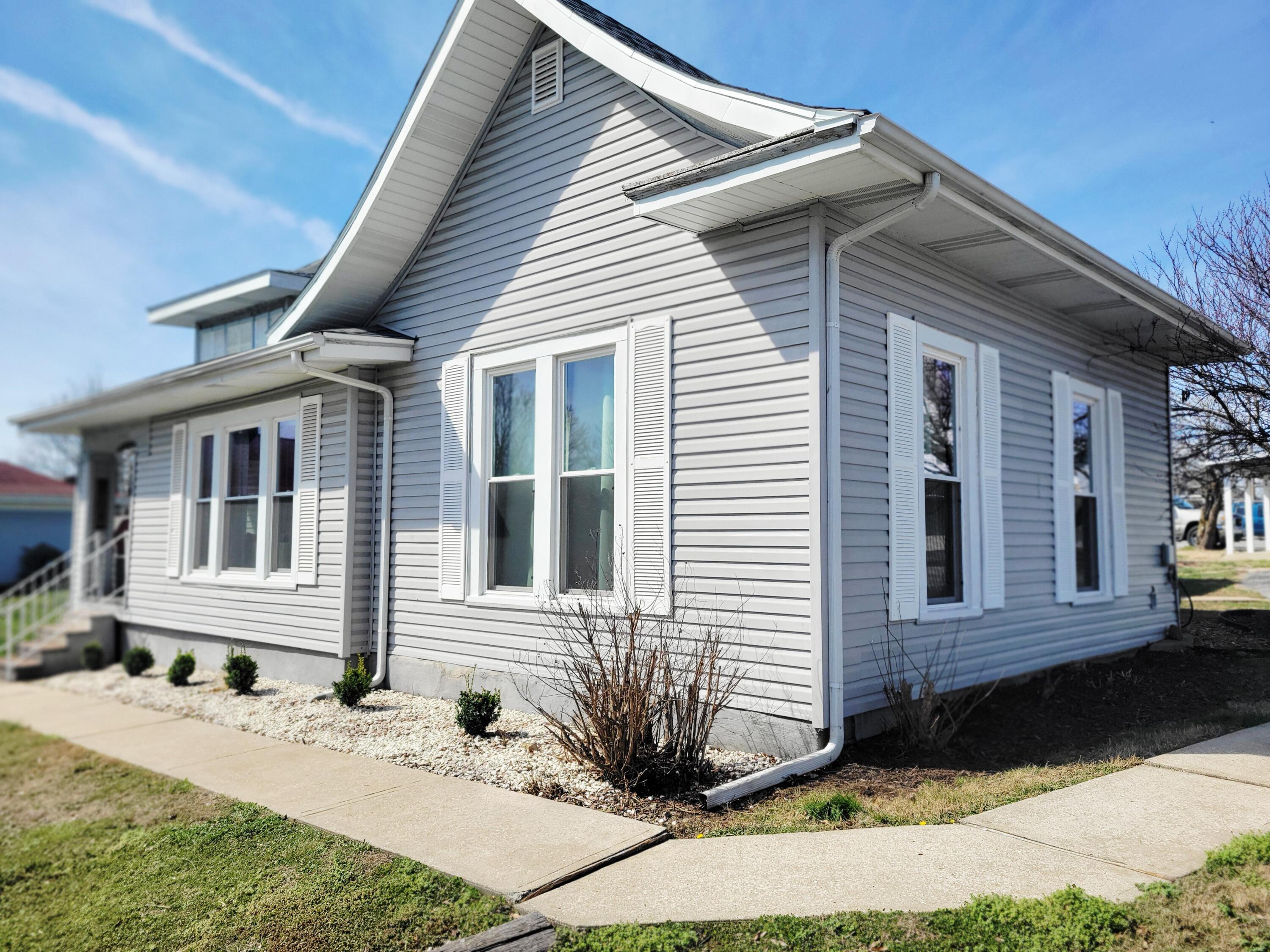 Photo 31 - Residential for sale – 401  South Street  Stockton, MO