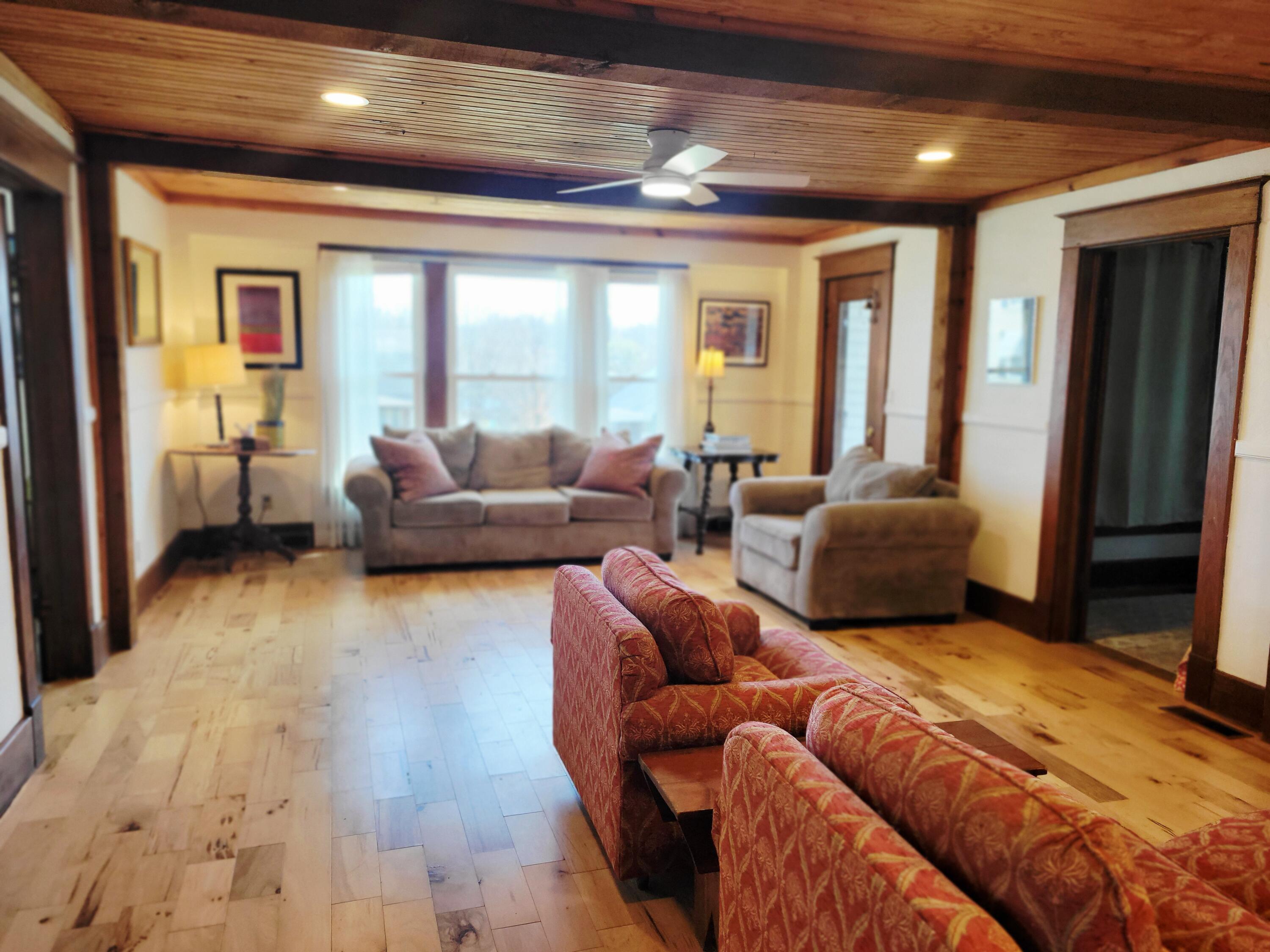 Photo 6 - Residential for sale – 401  South Street  Stockton, MO