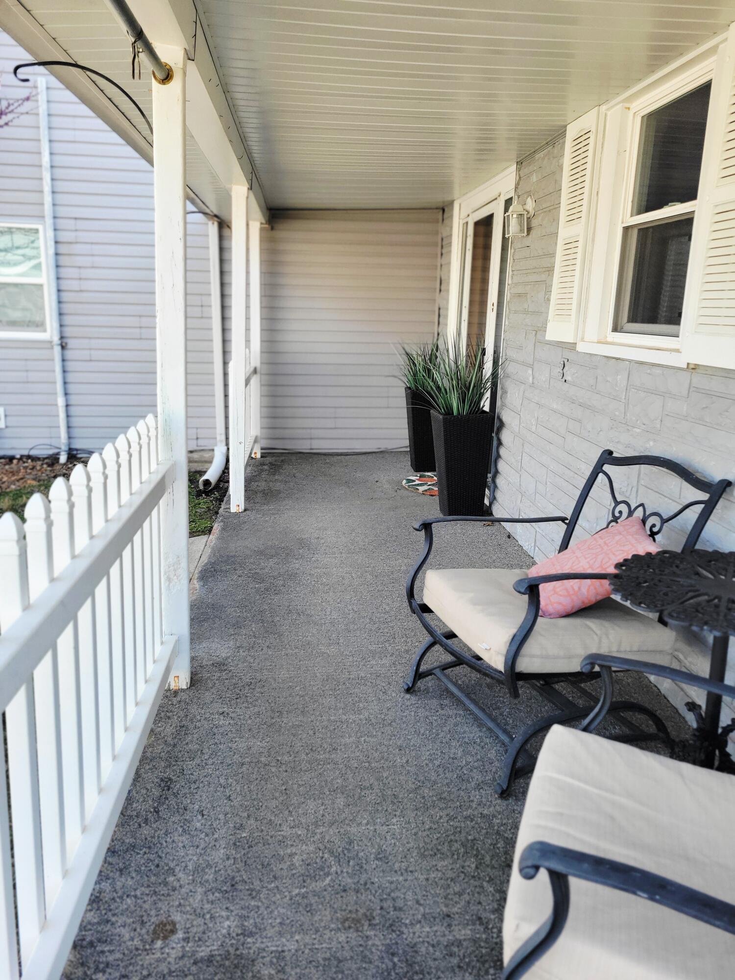 Photo 3 - Residential for sale – 401  South Street  Stockton, MO