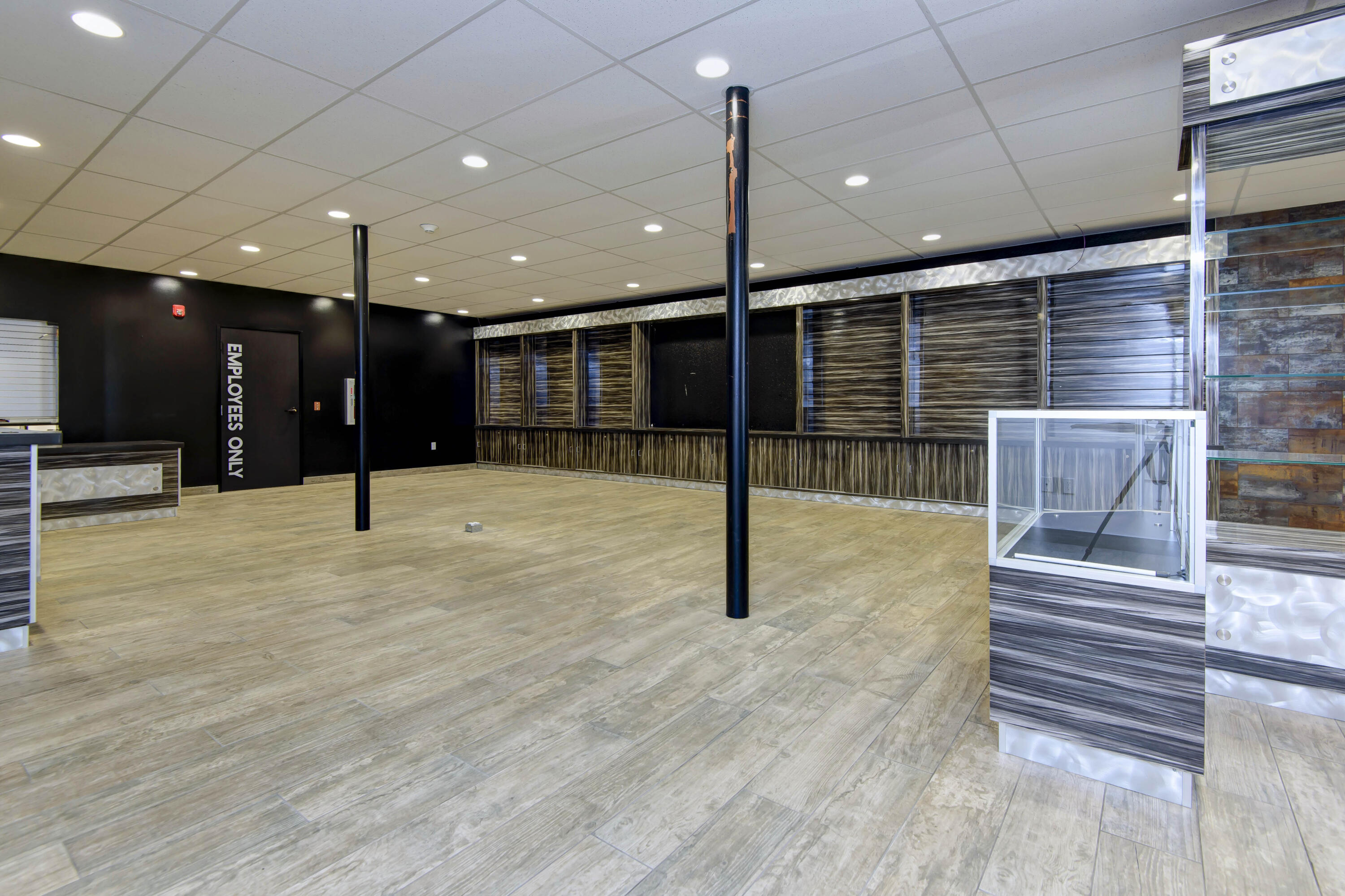 Photo 26 - Commercial Lease for sale – 1868 S Glenstone Avenue  Springfield, MO