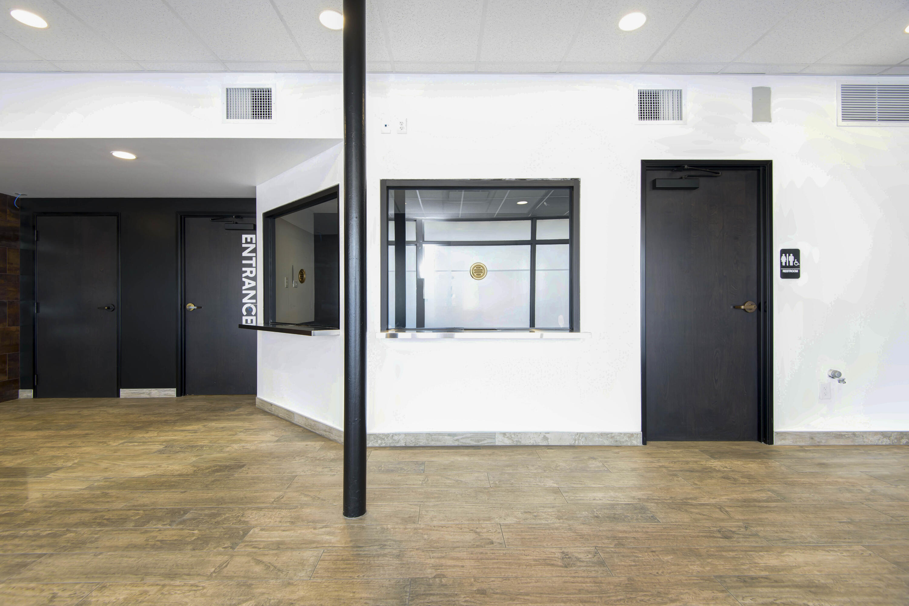 Photo 8 - Commercial Lease for sale – 1868 S Glenstone Avenue  Springfield, MO