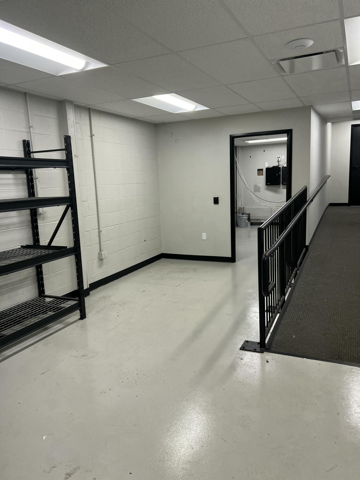 Photo 32 - Commercial Lease for sale – 1868 S Glenstone Avenue  Springfield, MO