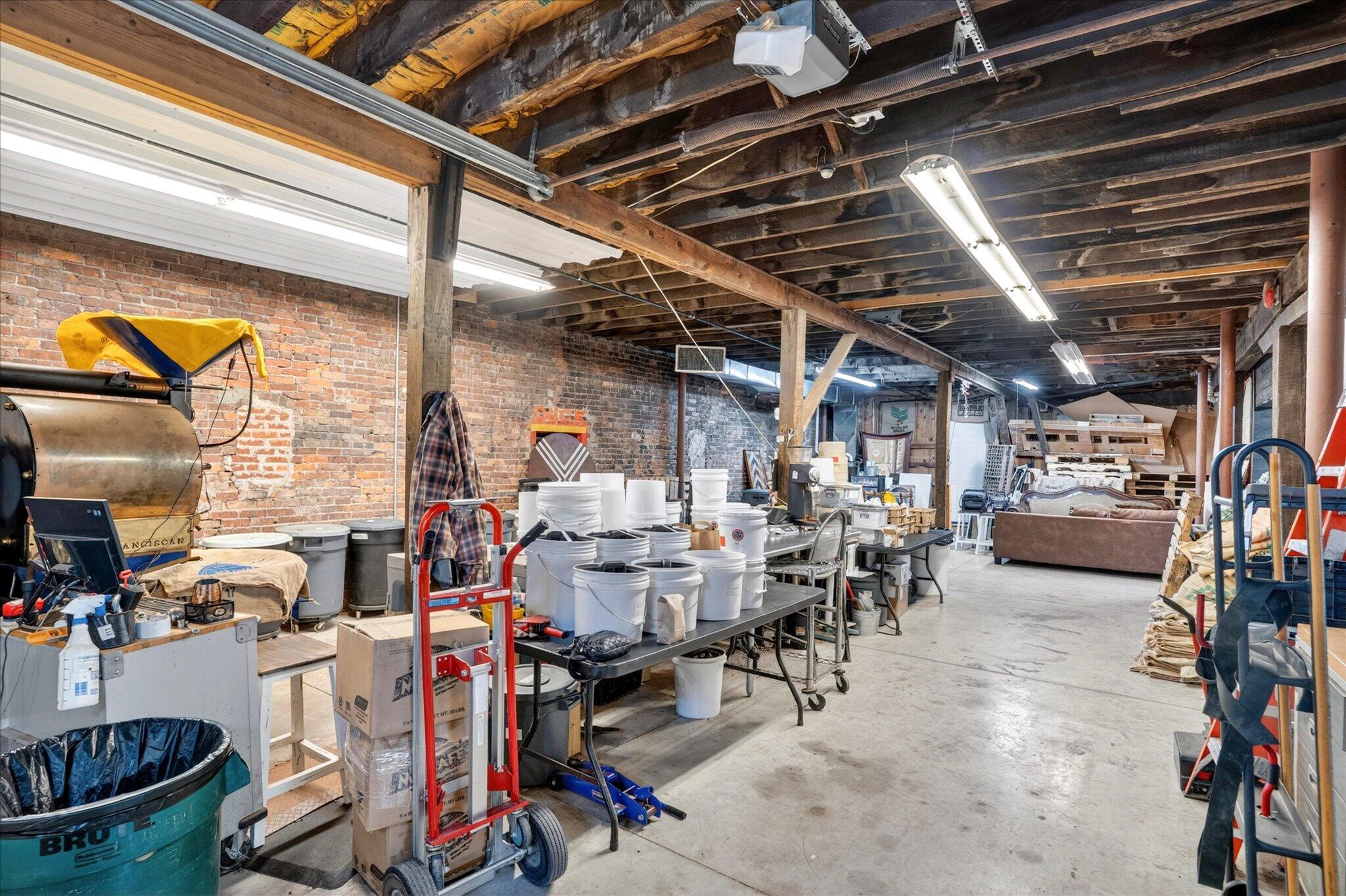 Photo 24 - Commercial Sale for sale – 33 W Olive Street  Aurora, MO