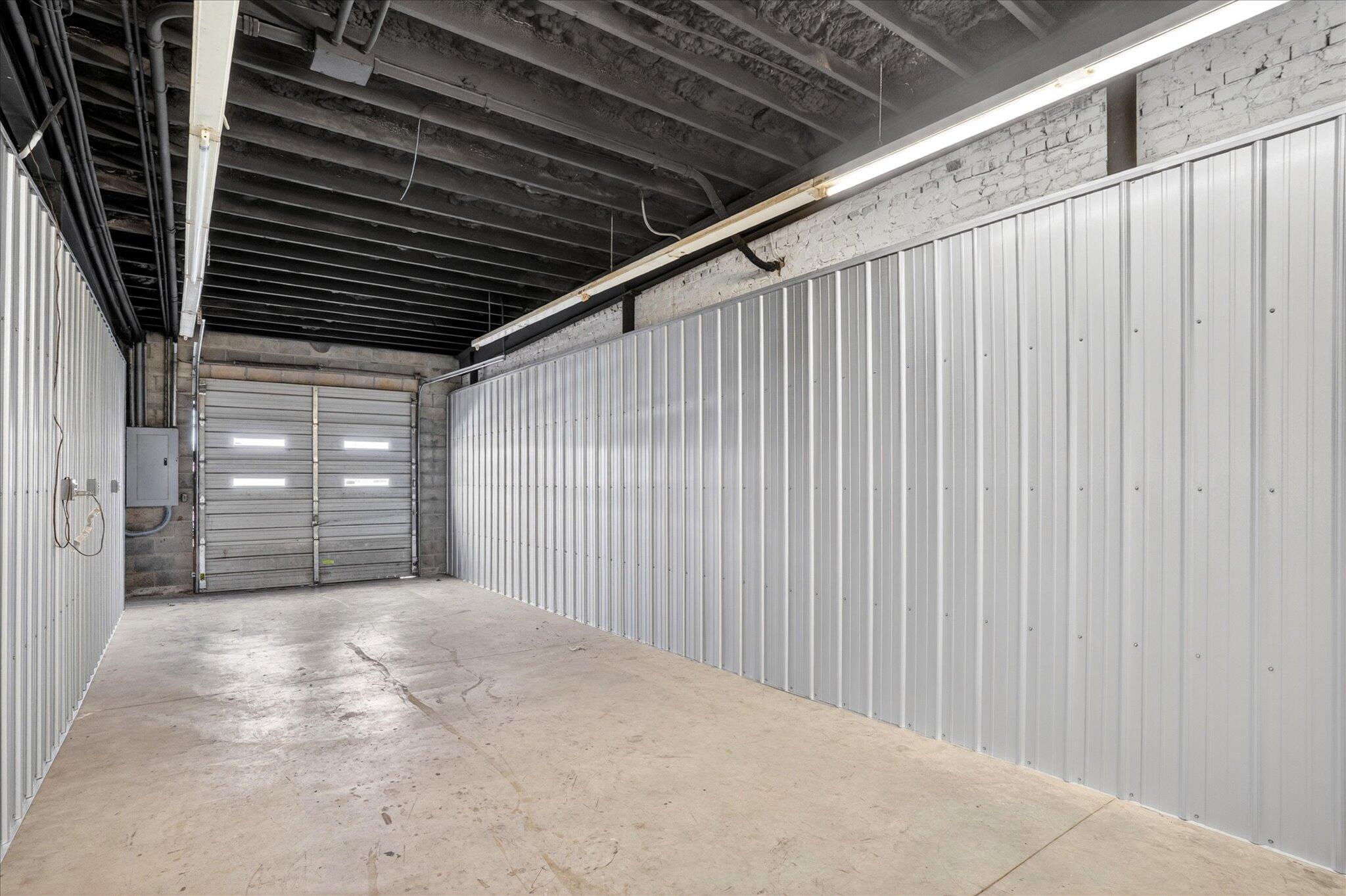 Photo 16 - Commercial Sale for sale – 33 W Olive Street  Aurora, MO