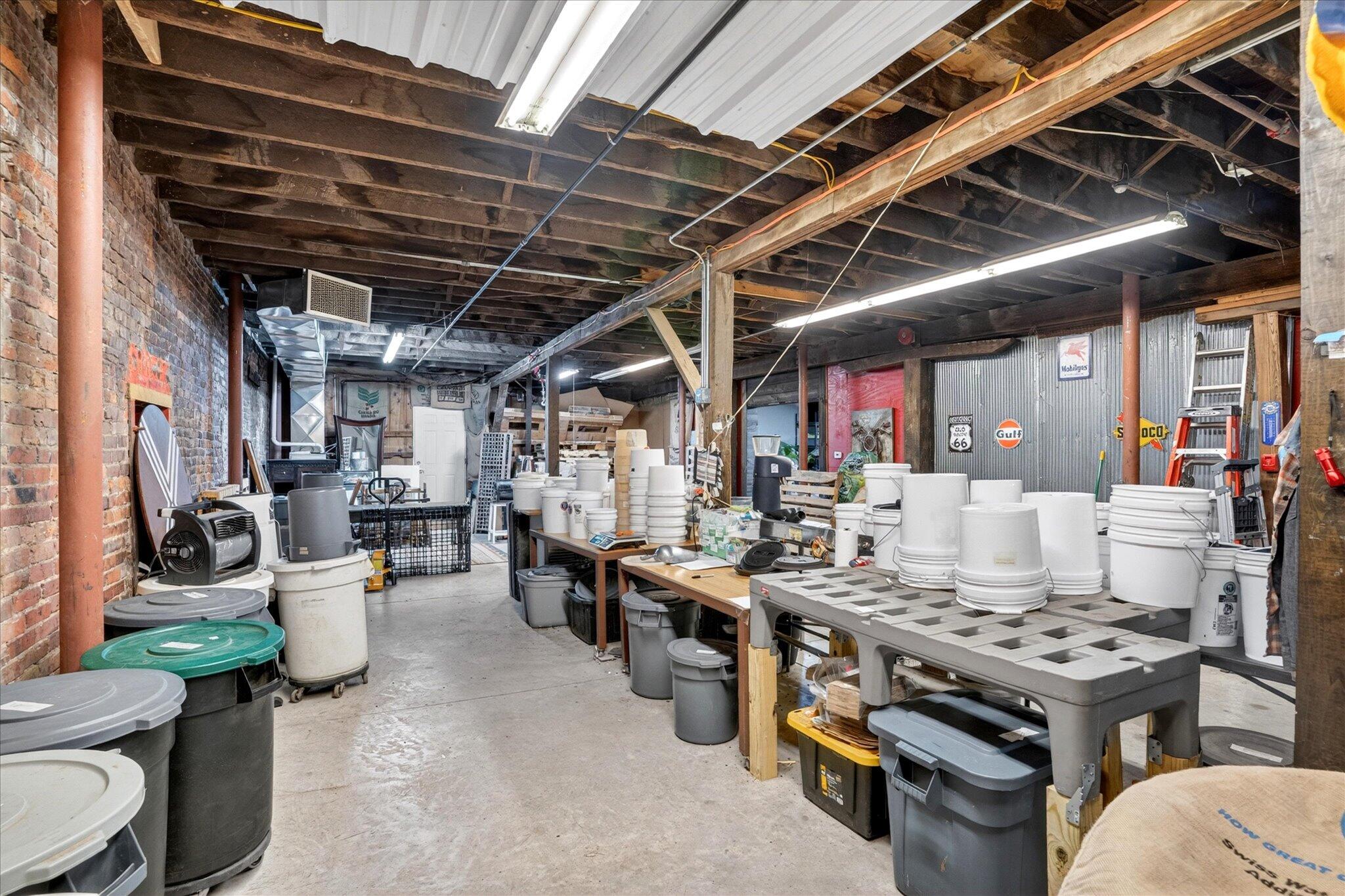 Photo 22 - Commercial Sale for sale – 33 W Olive Street  Aurora, MO