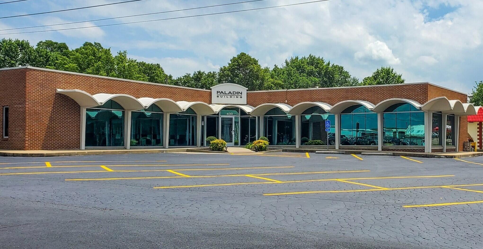 Commercial Lease for sale – 430 S Glenstone Avenue  Springfield, MO