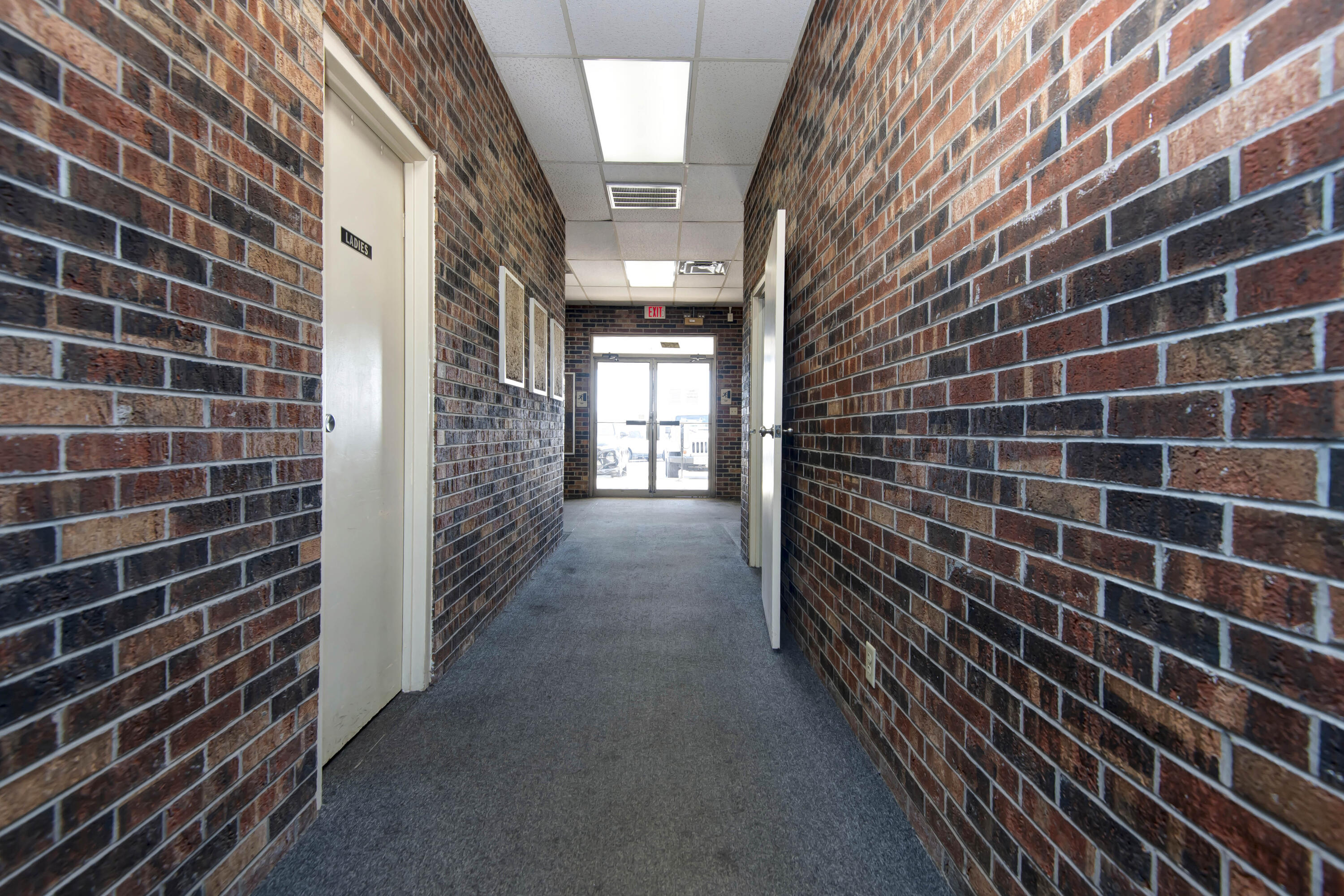 Photo 8 - Commercial Lease for sale – 3833 S Campbell Avenue  Springfield, MO