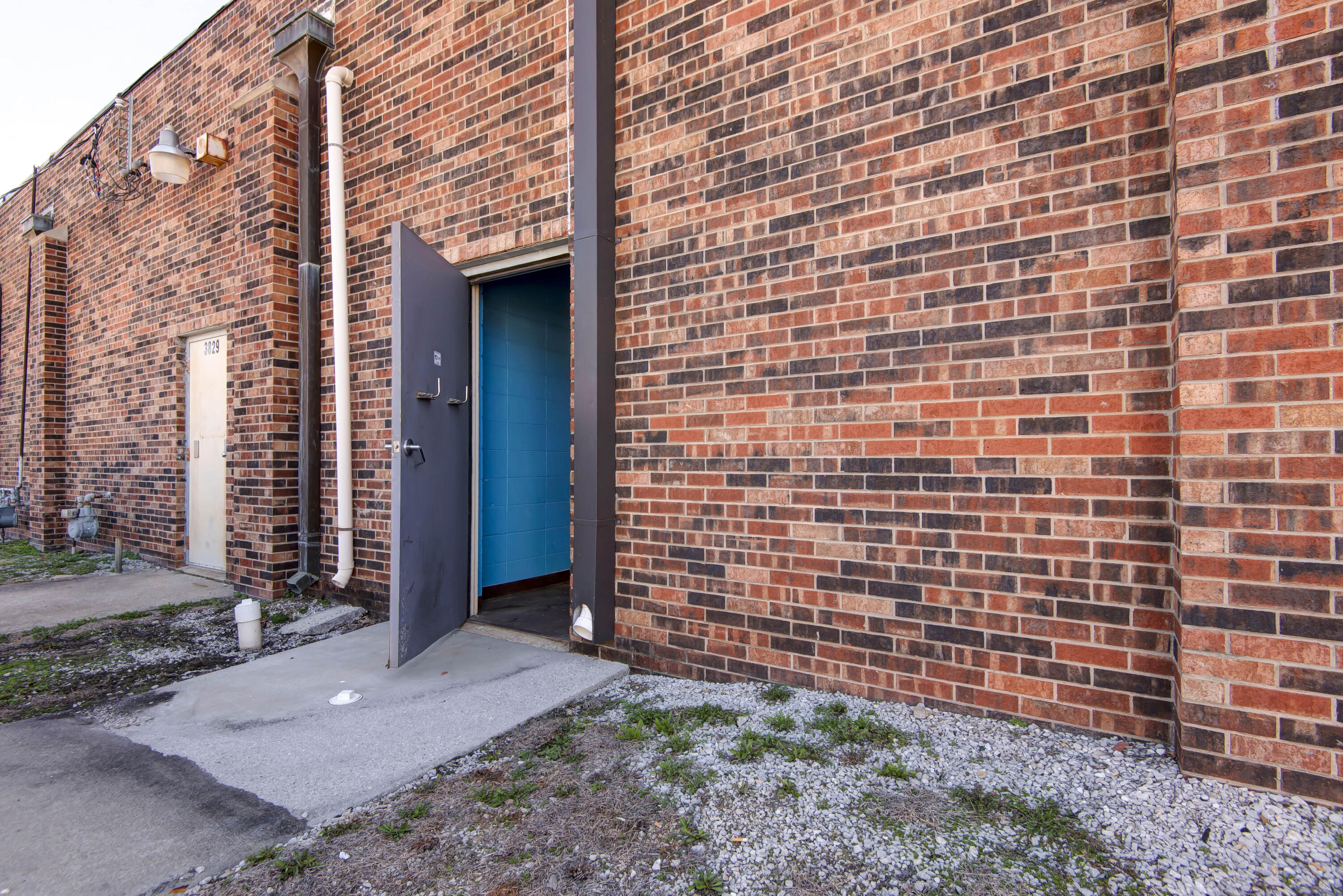 Photo 13 - Commercial Lease for sale – 3833 S Campbell Avenue  Springfield, MO