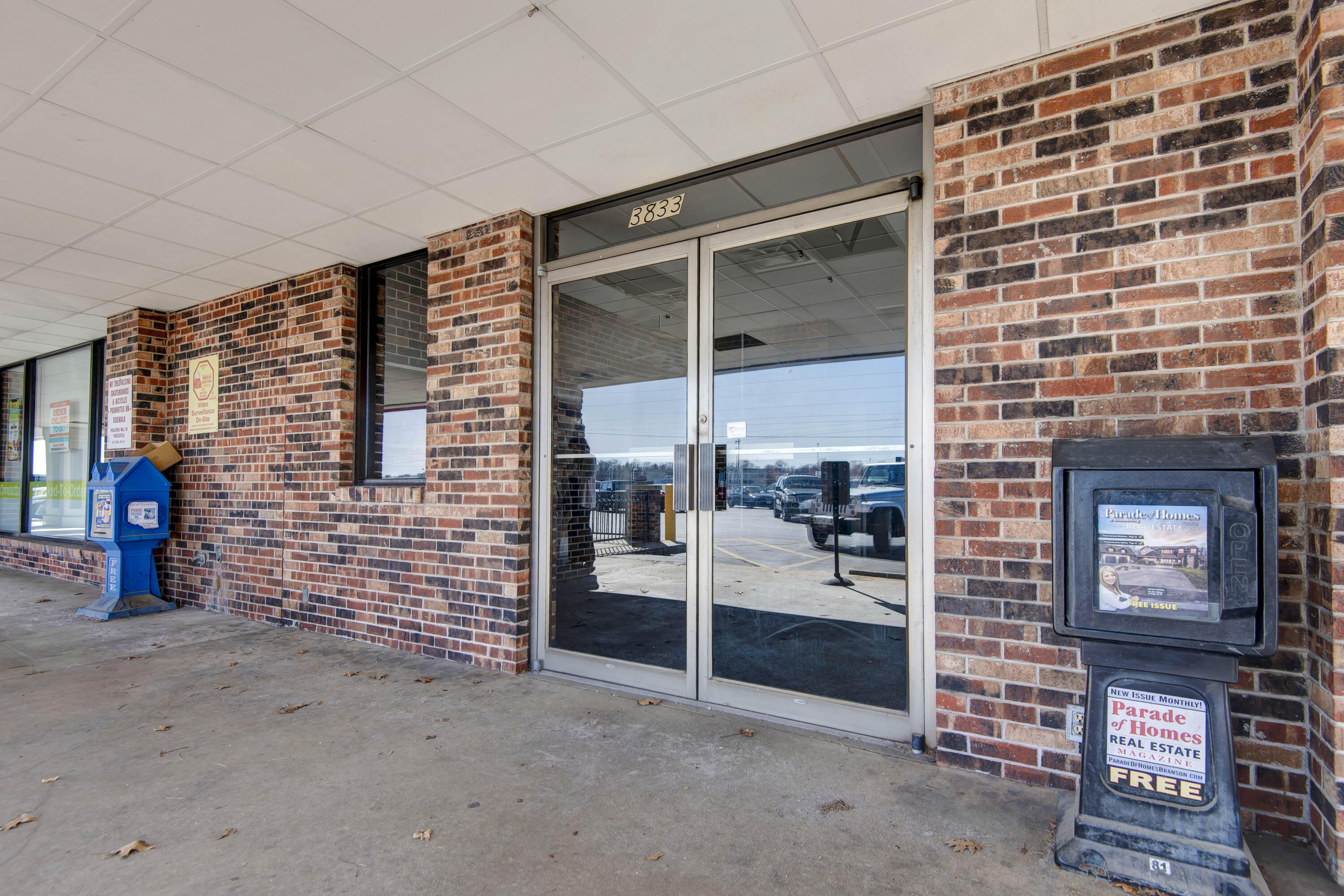 Photo 3 - Commercial Lease for sale – 3833 S Campbell Avenue  Springfield, MO