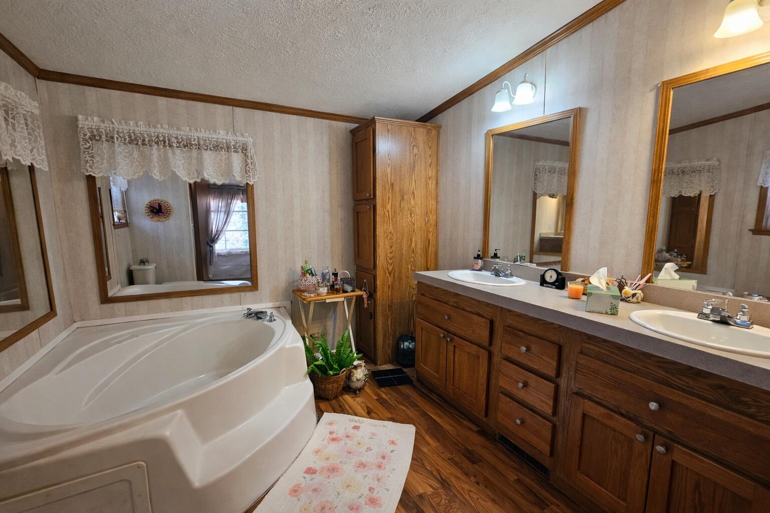 Photo 10 - Residential for sale – 21640  County Road 238   Wheatland, MO