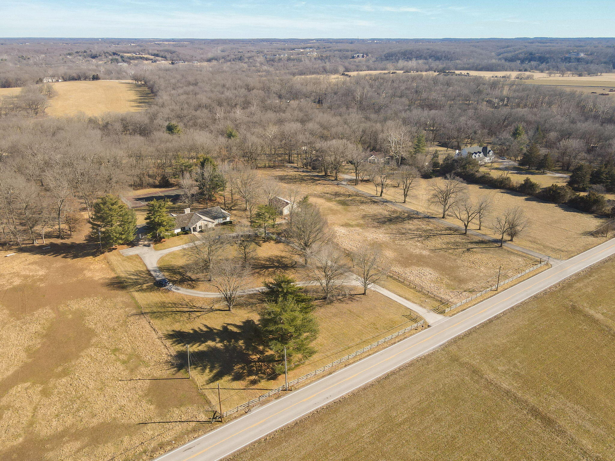 Photo 5 - Residential for sale – 1950 S Farm Road 199   Springfield, MO