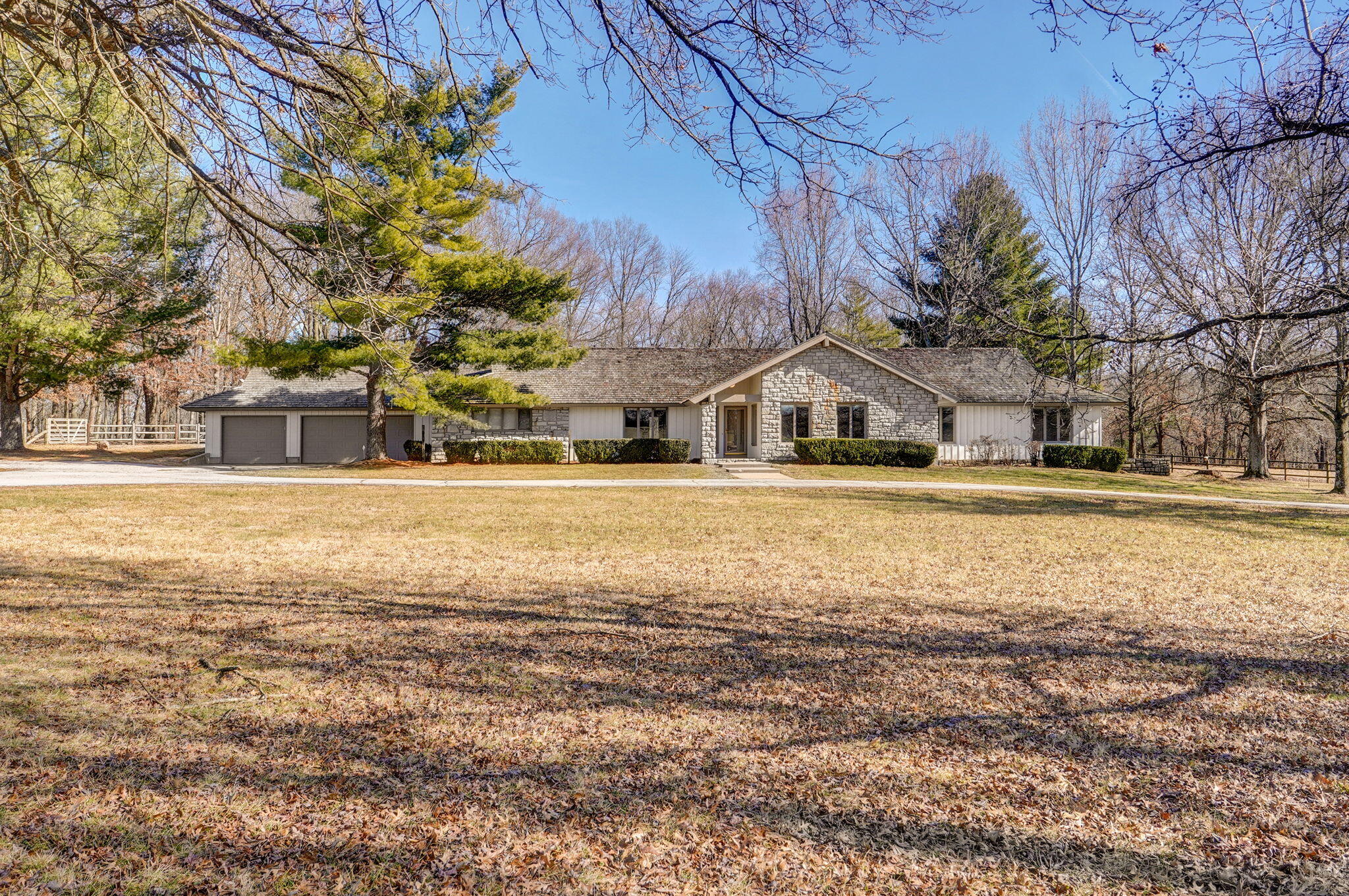 Photo 10 - Residential for sale – 1950 S Farm Road 199   Springfield, MO