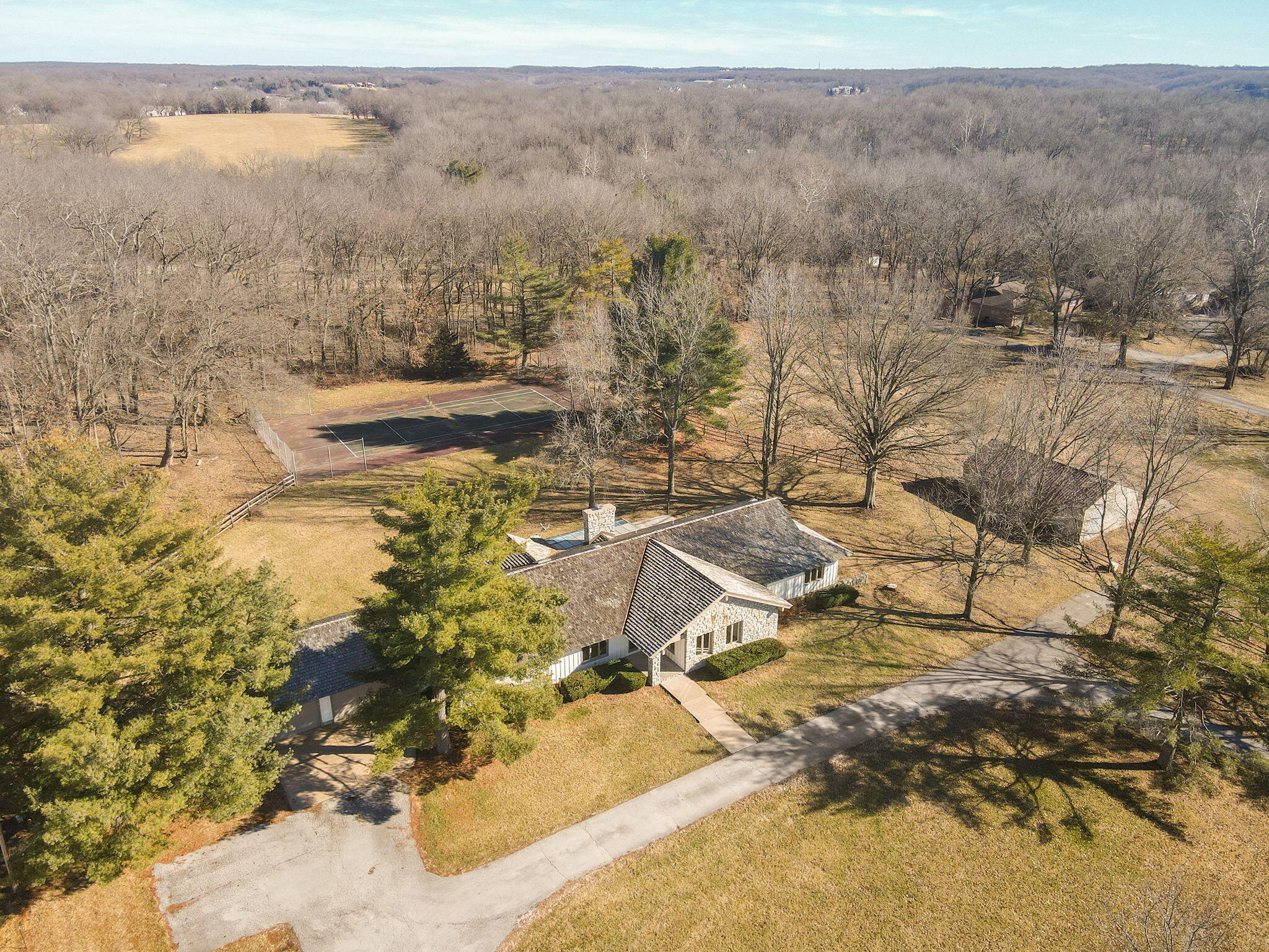 Photo 4 - Residential for sale – 1950 S Farm Road 199   Springfield, MO