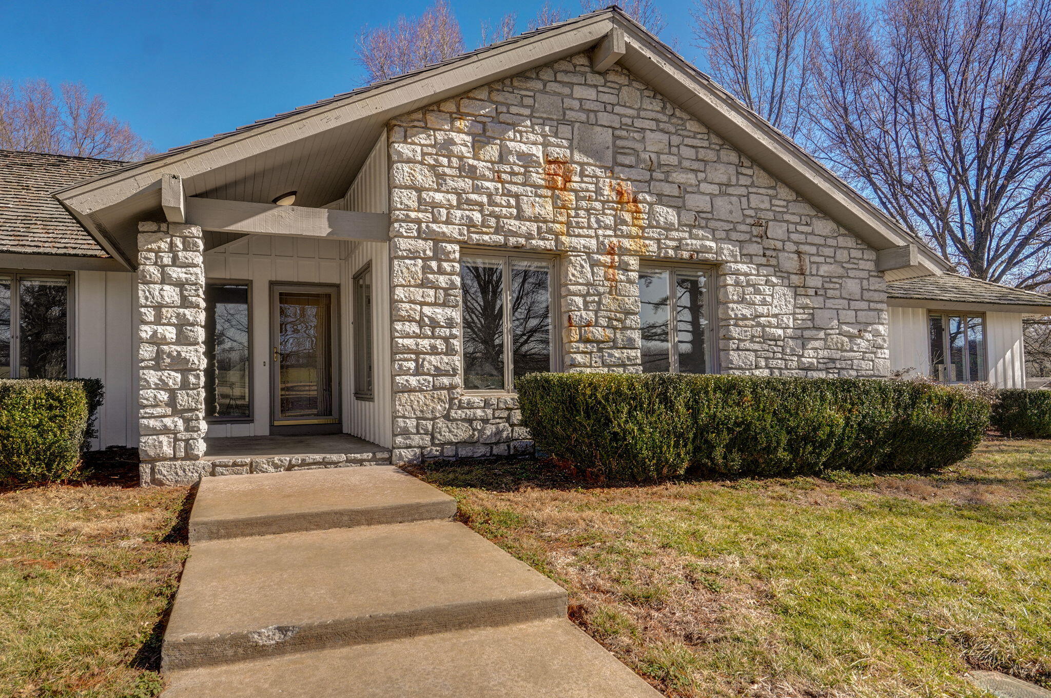 Photo 12 - Residential for sale – 1950 S Farm Road 199   Springfield, MO