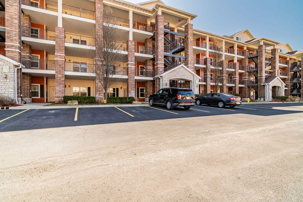 Photo 5 - Residential for sale – 200  Majestic Drive #207   Branson, MO