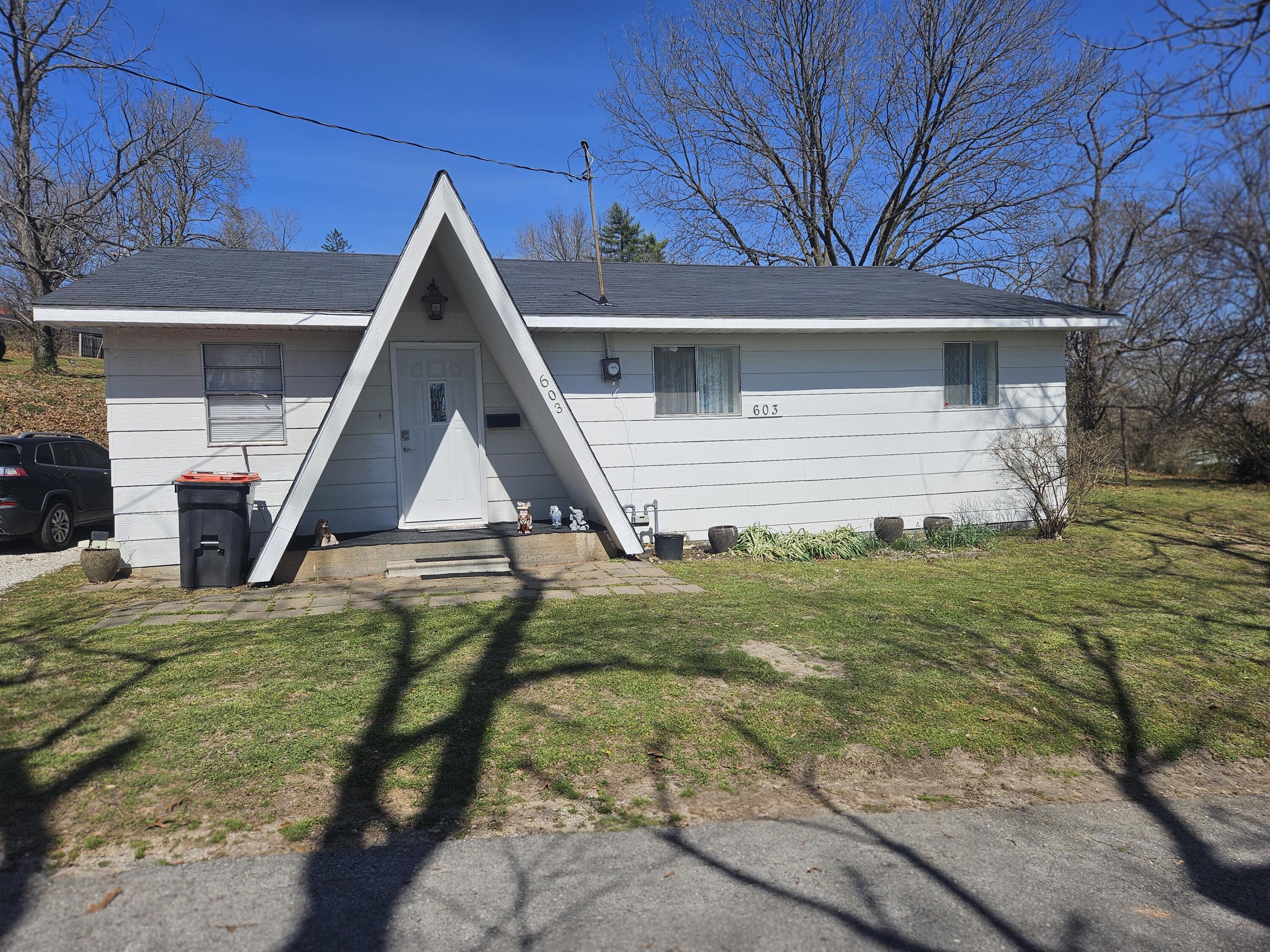 Residential for sale – 603 W 1st Street Cassville, MO