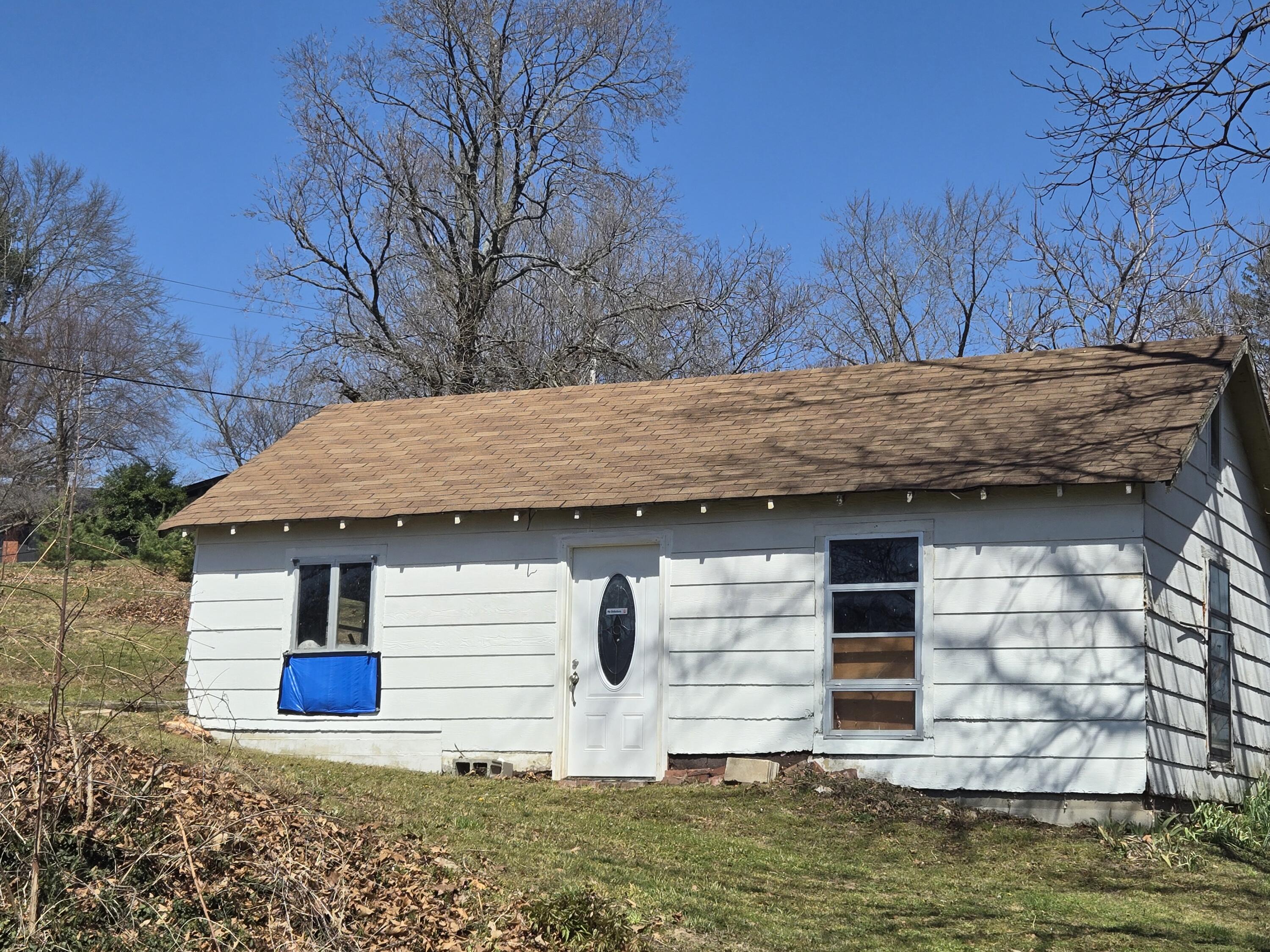 Photo 7 - Residential for sale – 603 W 1st Street  Cassville, MO