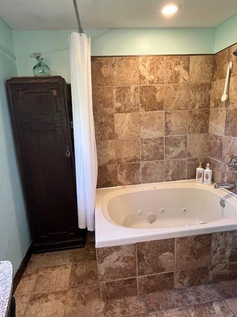 Photo 14 - Residential for sale – 530  Taneycomo Hill Drive  Hollister, MO