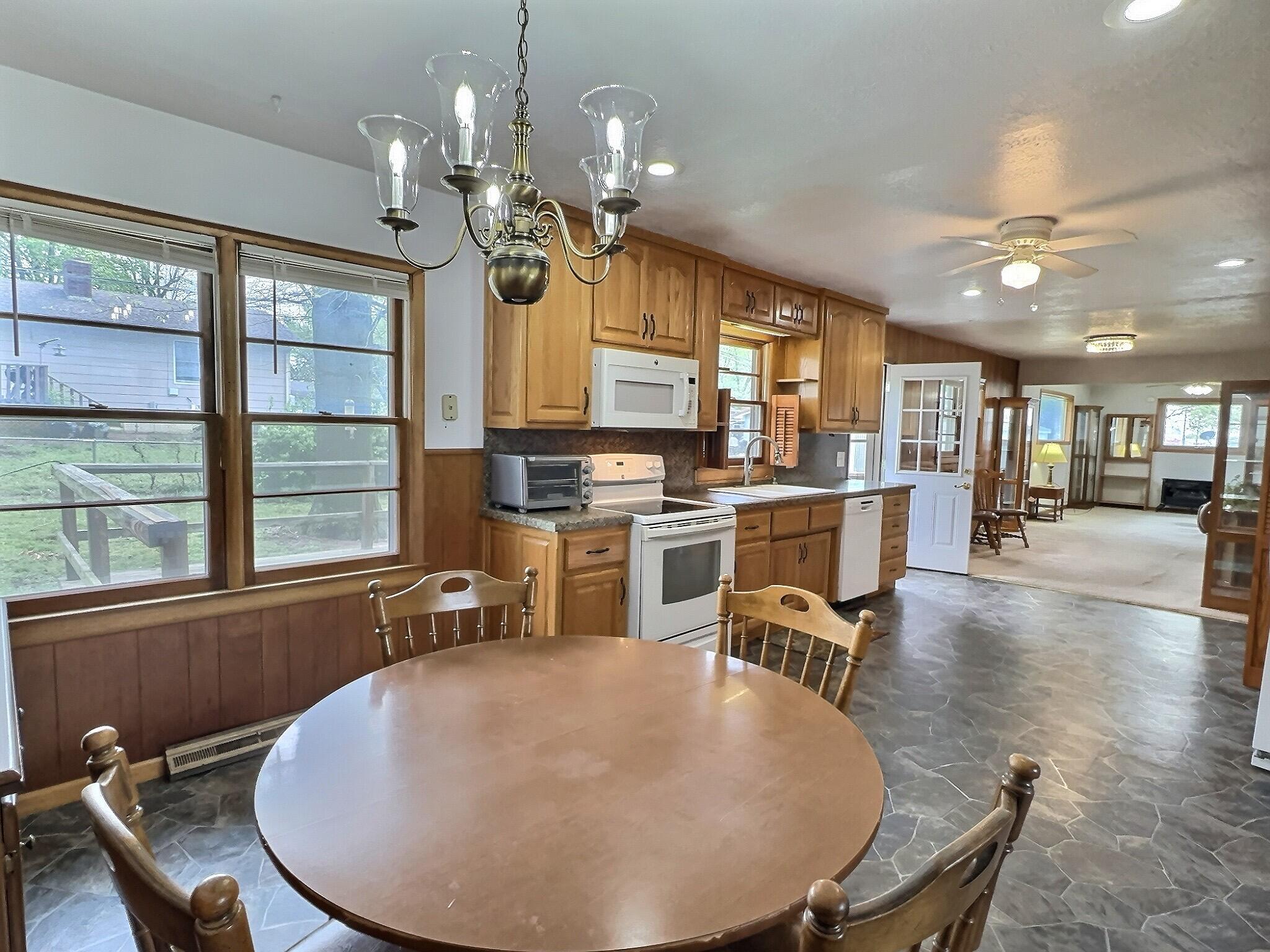 Photo 4 - Residential for sale – 1201 S 1st Street  El Dorado Springs, MO