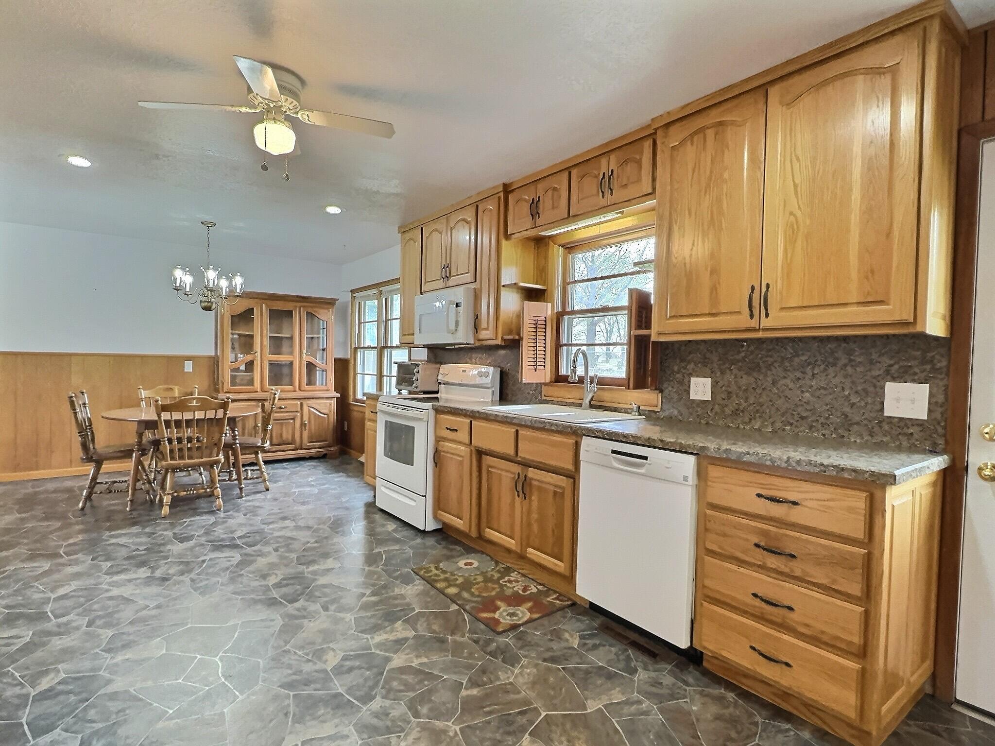 Photo 5 - Residential for sale – 1201 S 1st Street  El Dorado Springs, MO