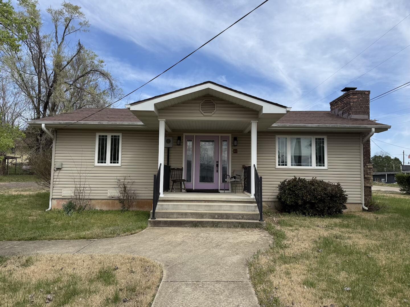 Photo 3 - Residential for sale – 402  Elsie Street  Van Buren, MO