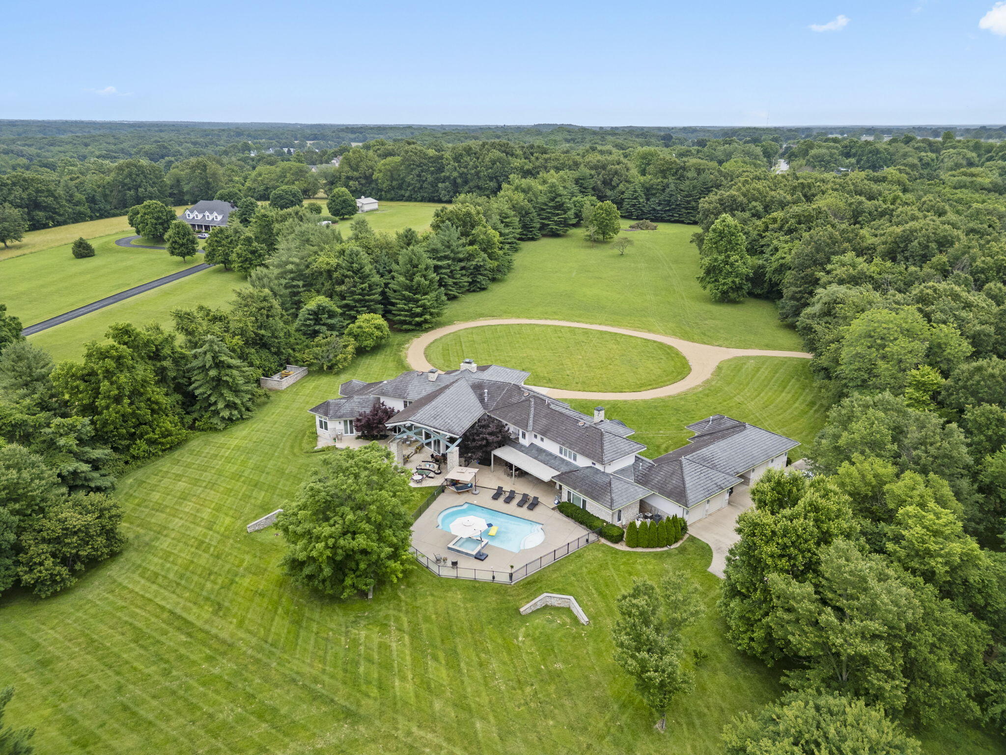 Photo 8 - Residential for sale – 318 S Farm Road 193   Springfield, MO