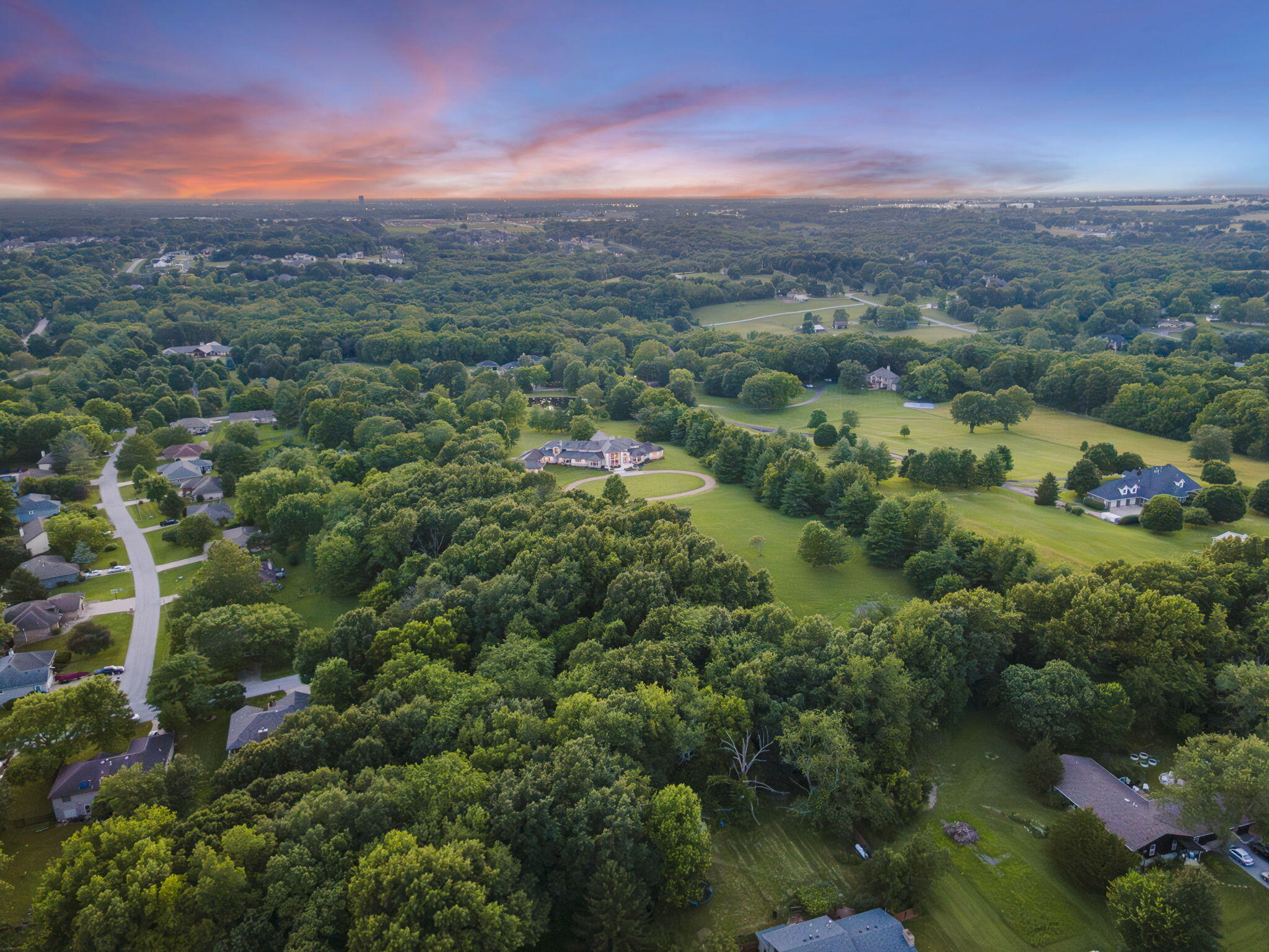 Photo 133 - Residential for sale – 318 S Farm Road 193   Springfield, MO