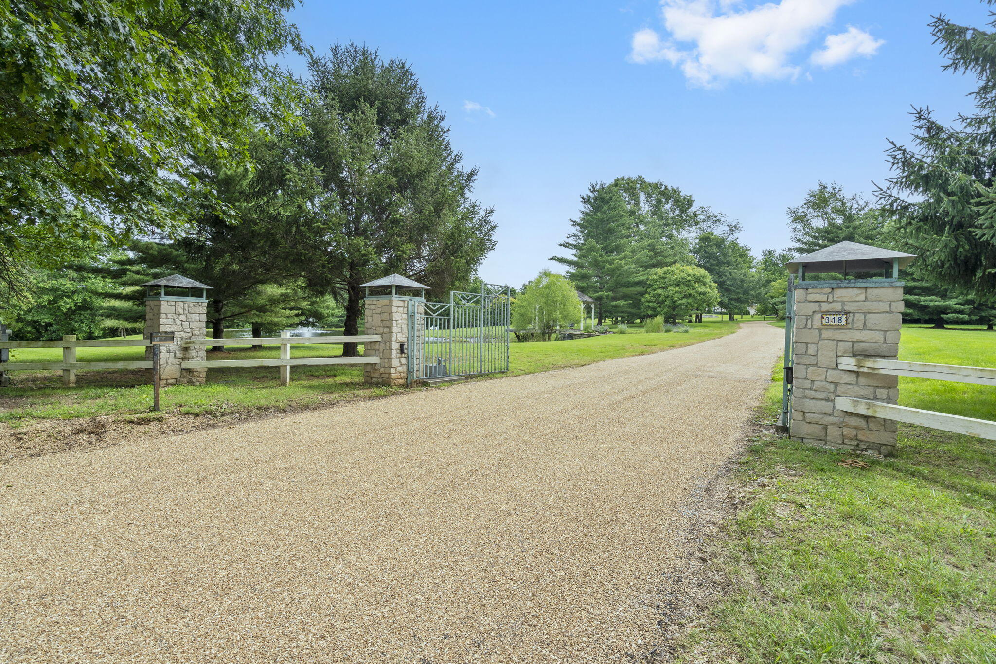 Photo 106 - Residential for sale – 318 S Farm Road 193   Springfield, MO