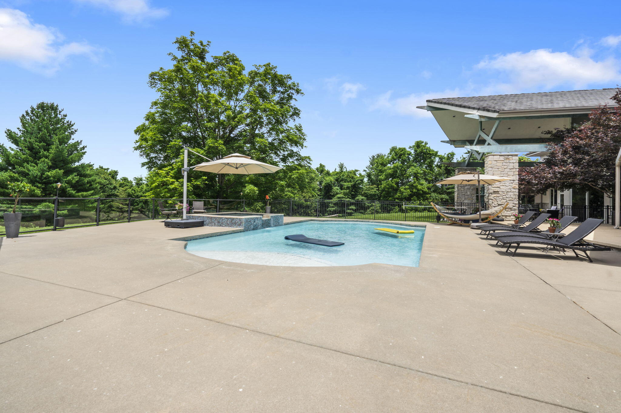 Photo 79 - Residential for sale – 318 S Farm Road 193   Springfield, MO