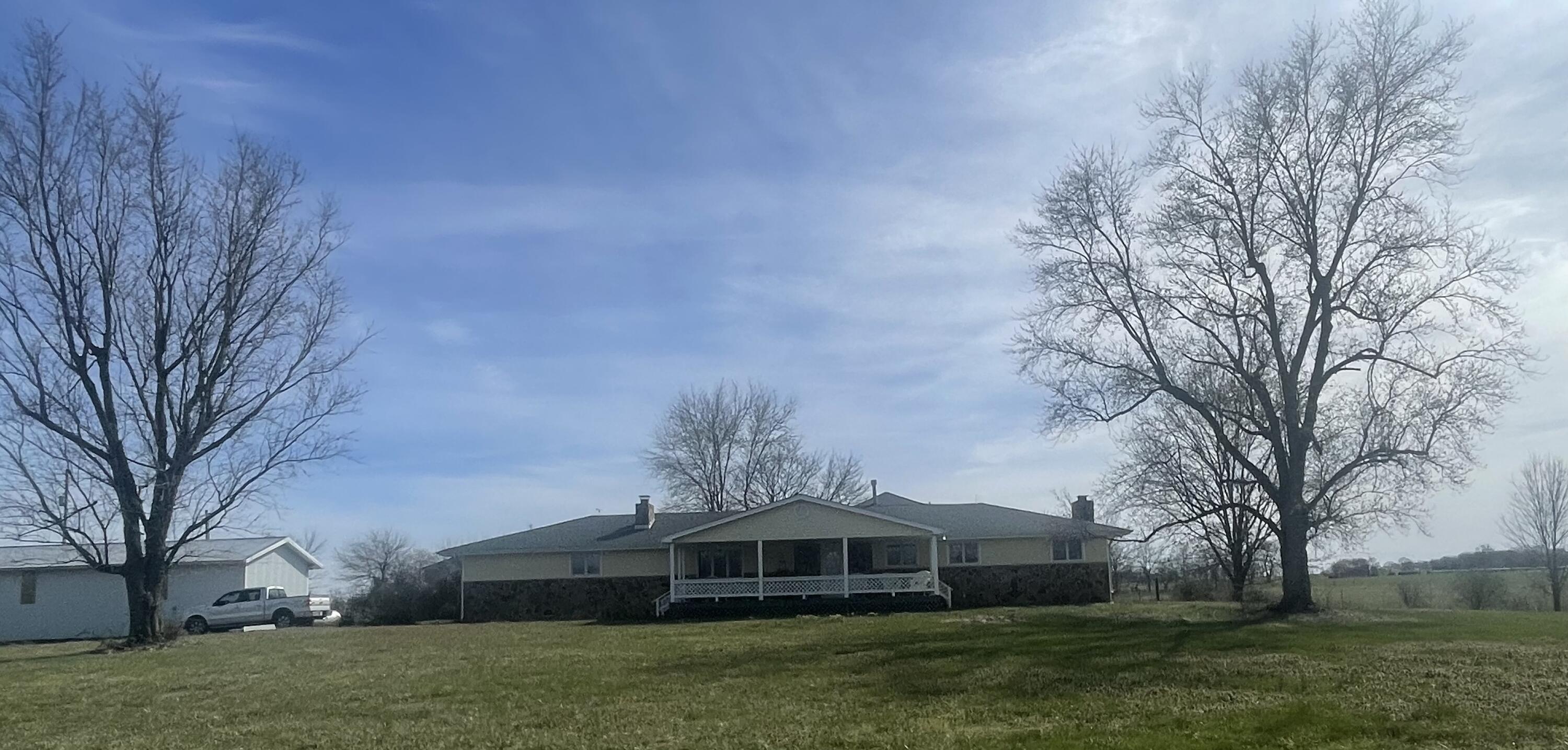 Photo 4 - Residential for sale – 15017  Farm Road 2010   Verona, MO