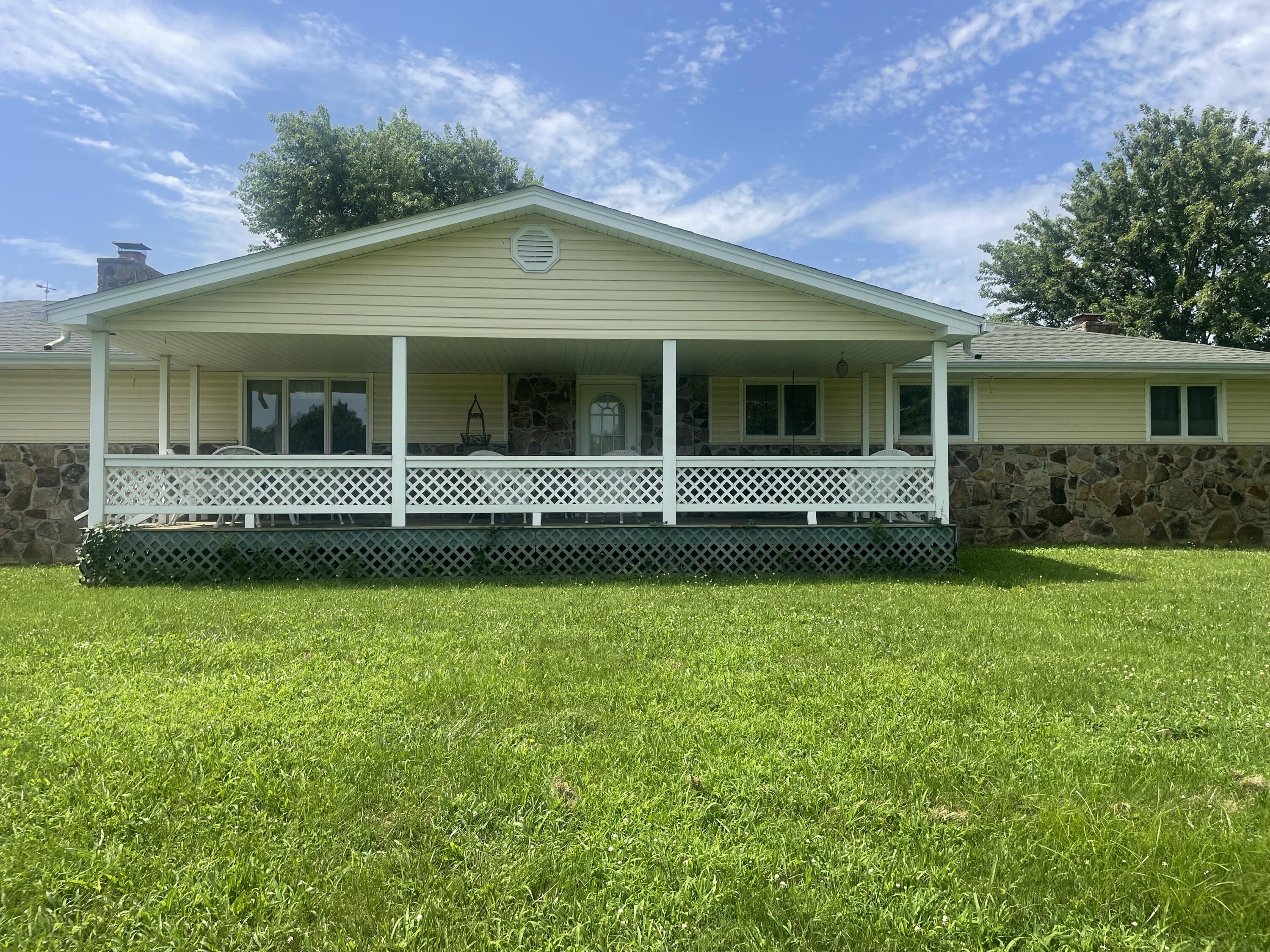 Photo 3 - Residential for sale – 15017  Farm Road 2010   Verona, MO