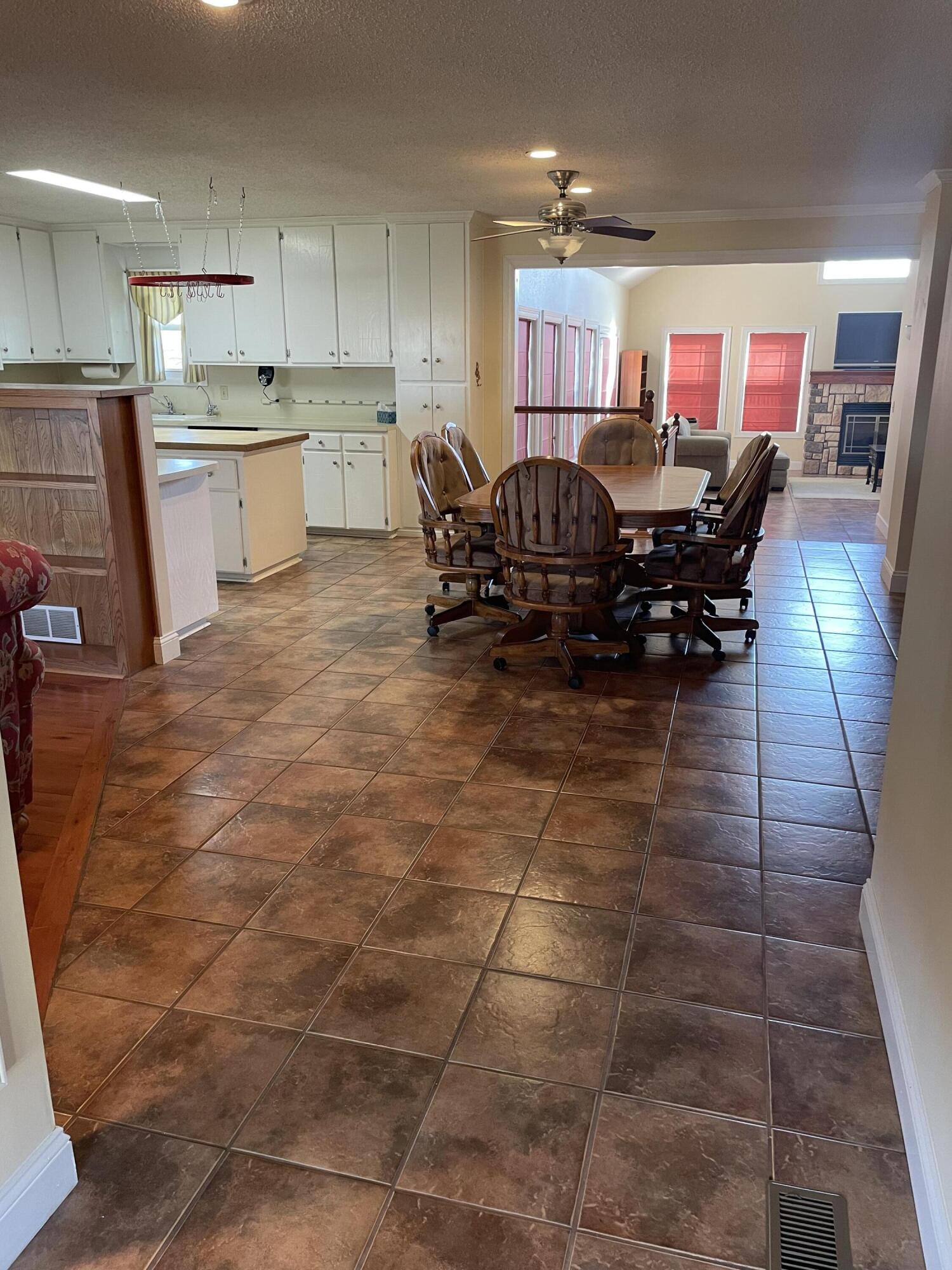 Photo 8 - Residential for sale – 15017  Farm Road 2010   Verona, MO